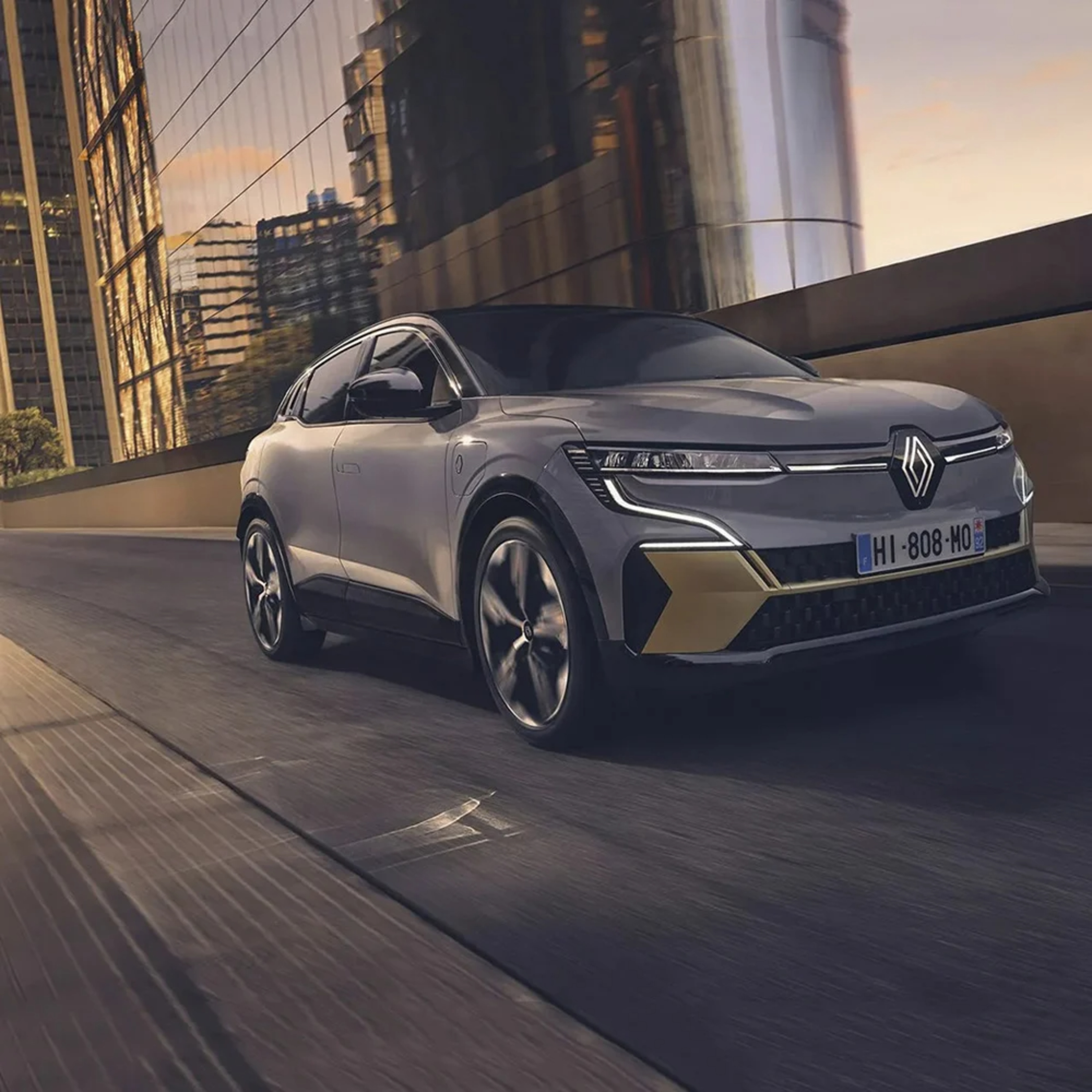 AutoPapo com Boris Feldman - Renault volta aos elétricos com bateria recarregada episode artwork
