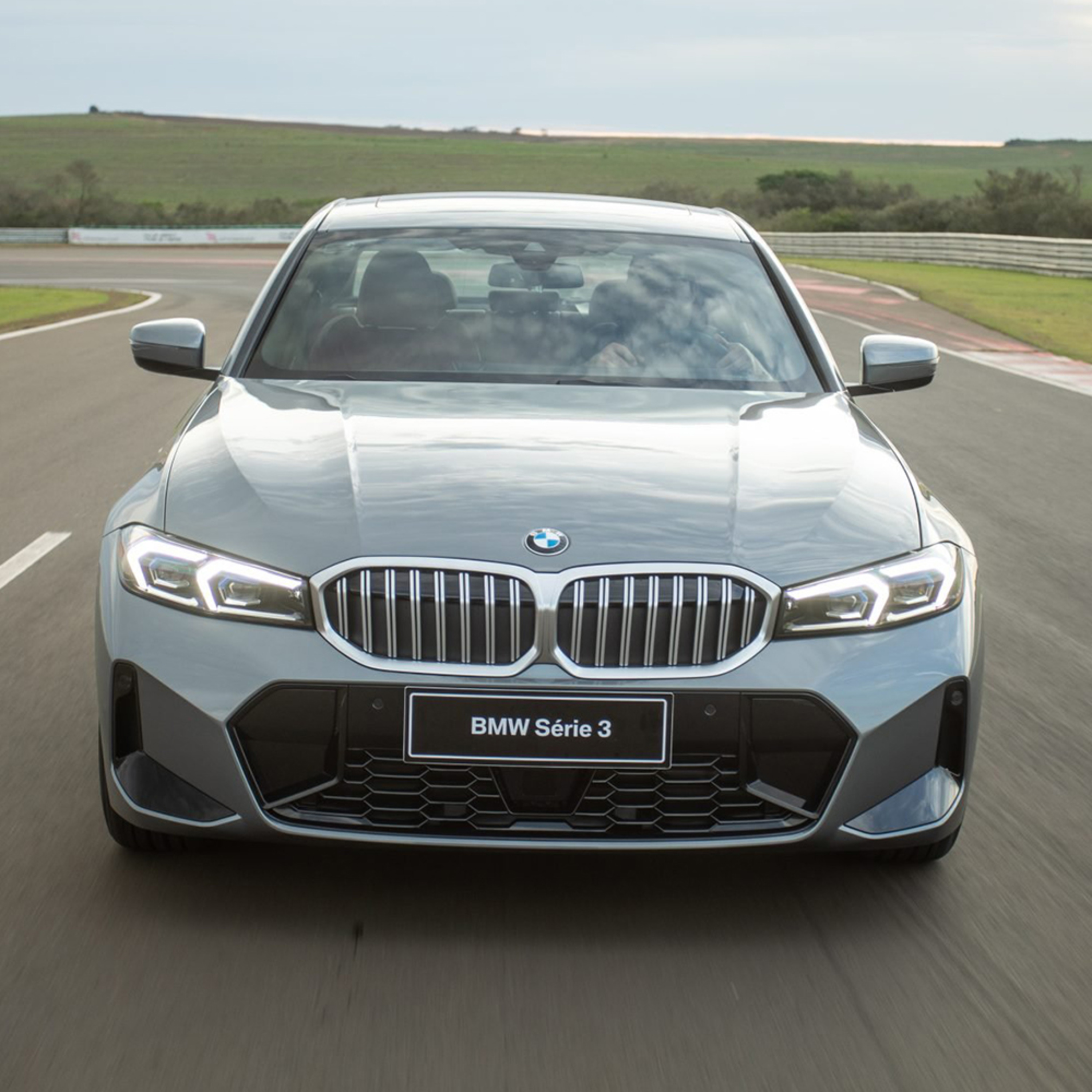 AutoPapo com Boris Feldman - BMW investe no México, mas Brasil pode se dar bem episode artwork