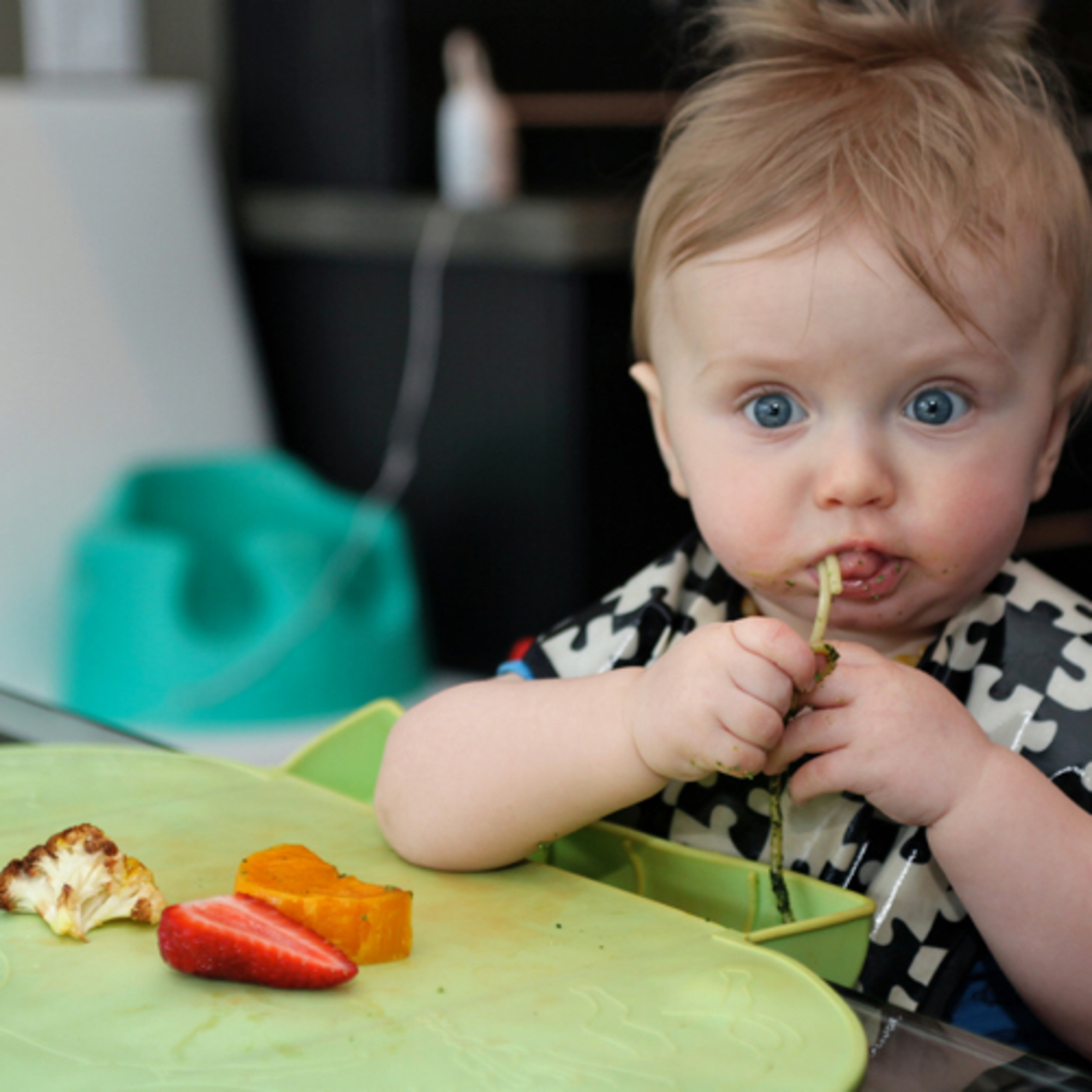 Baby Led Weaning или как научить есть ребенка кусочками.