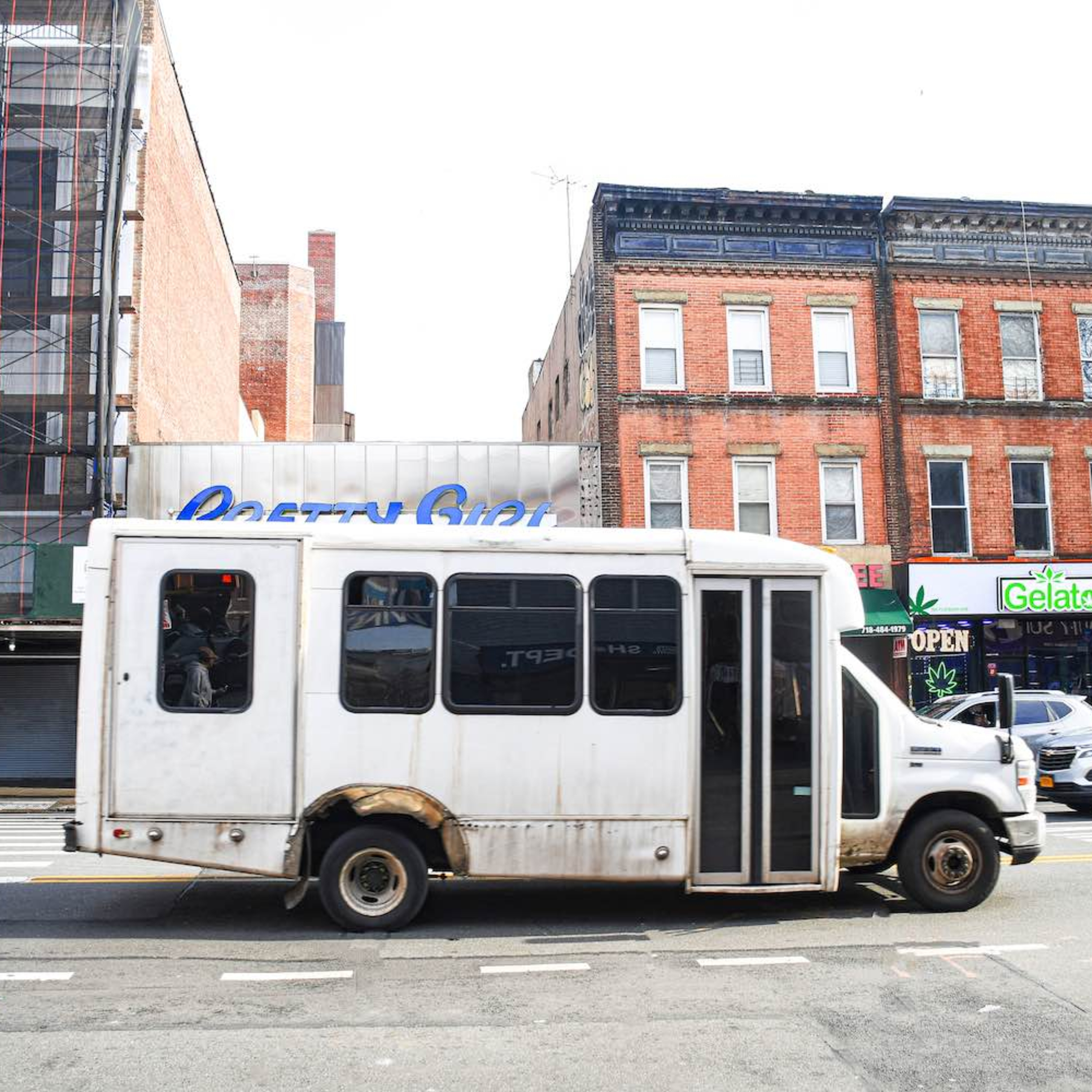 [Briefing] How Dollaride is electrifying ‘dollar vans’ to boost livelihoods and cut carbon in New York’s transit deserts. episode artwork