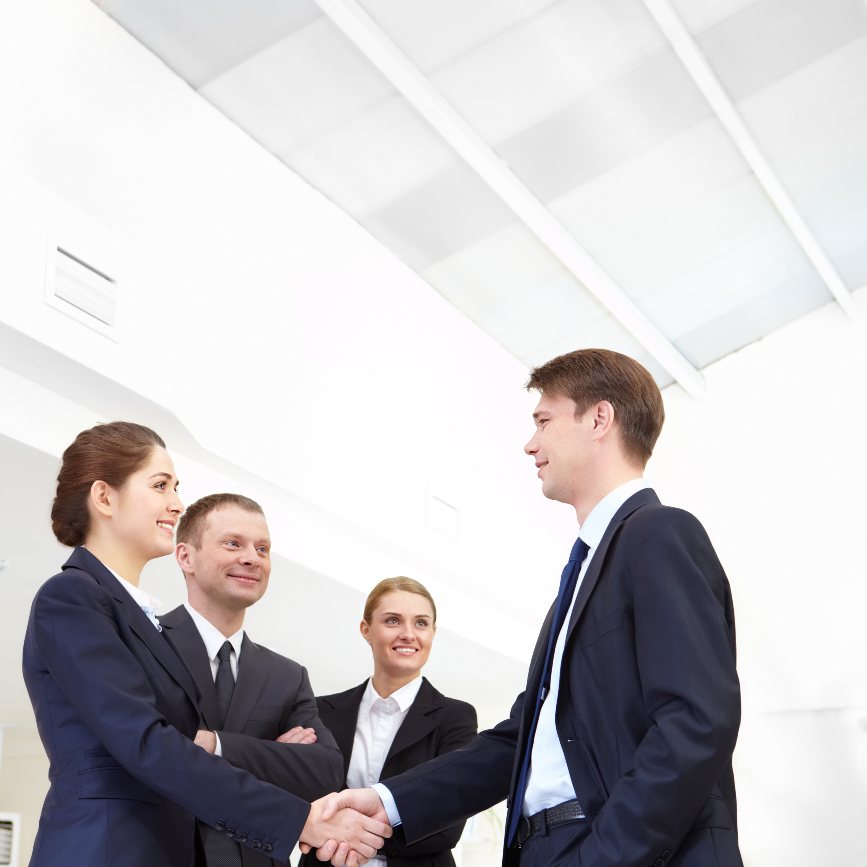Conheça a importância de um agente de negócios ao comprar e vender empresa