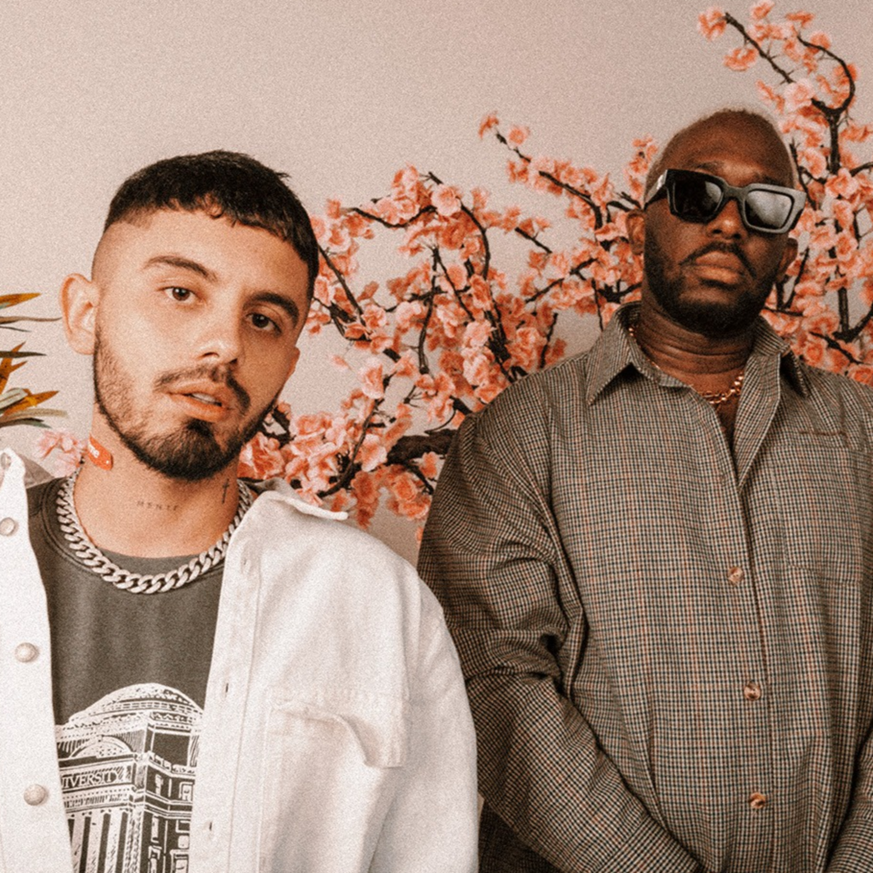 Dylan Fuentes y Daramola | Nos comparten su cultura y su alegría con su último sencillo "Arena" episode artwork