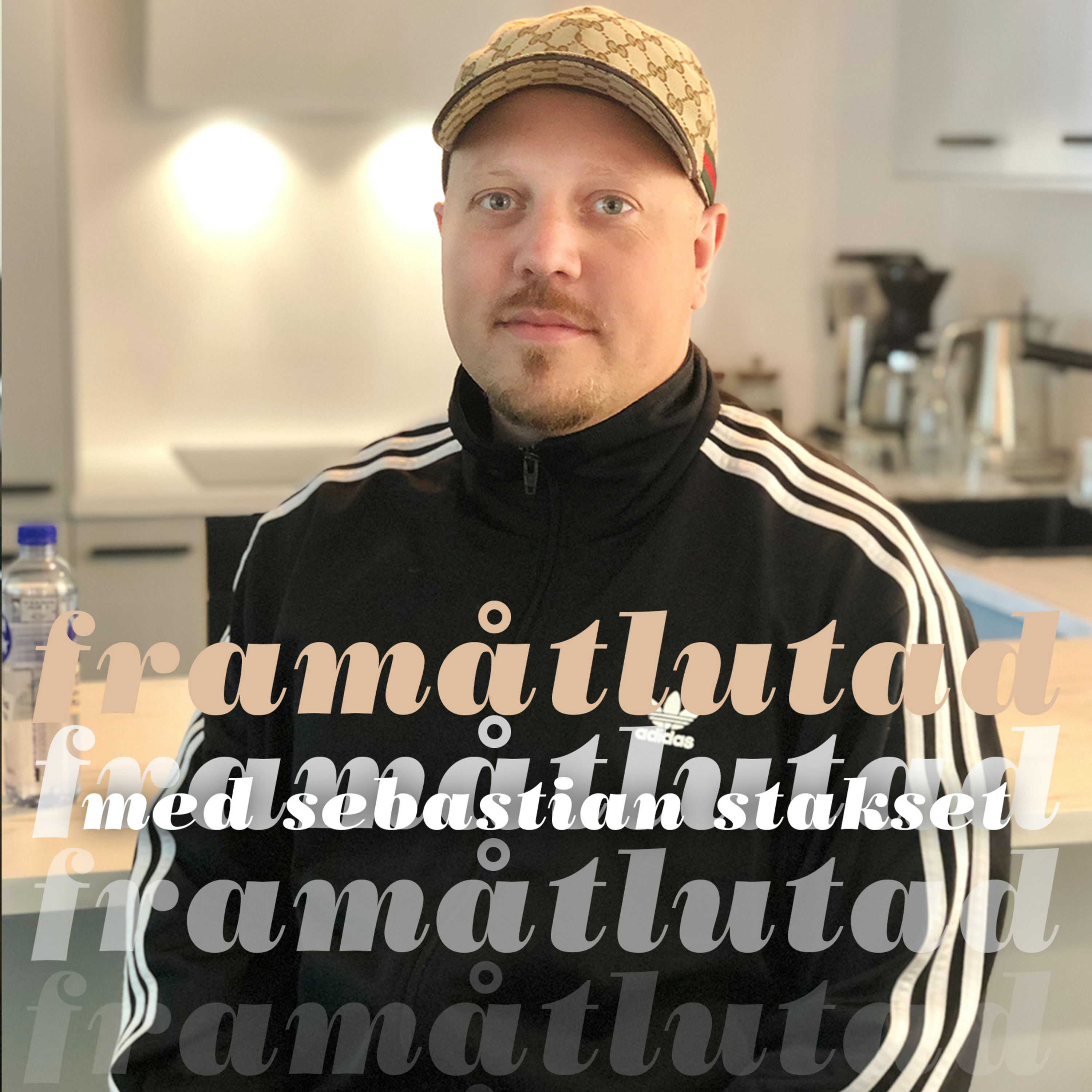 Framåtlutad med Simon Holst