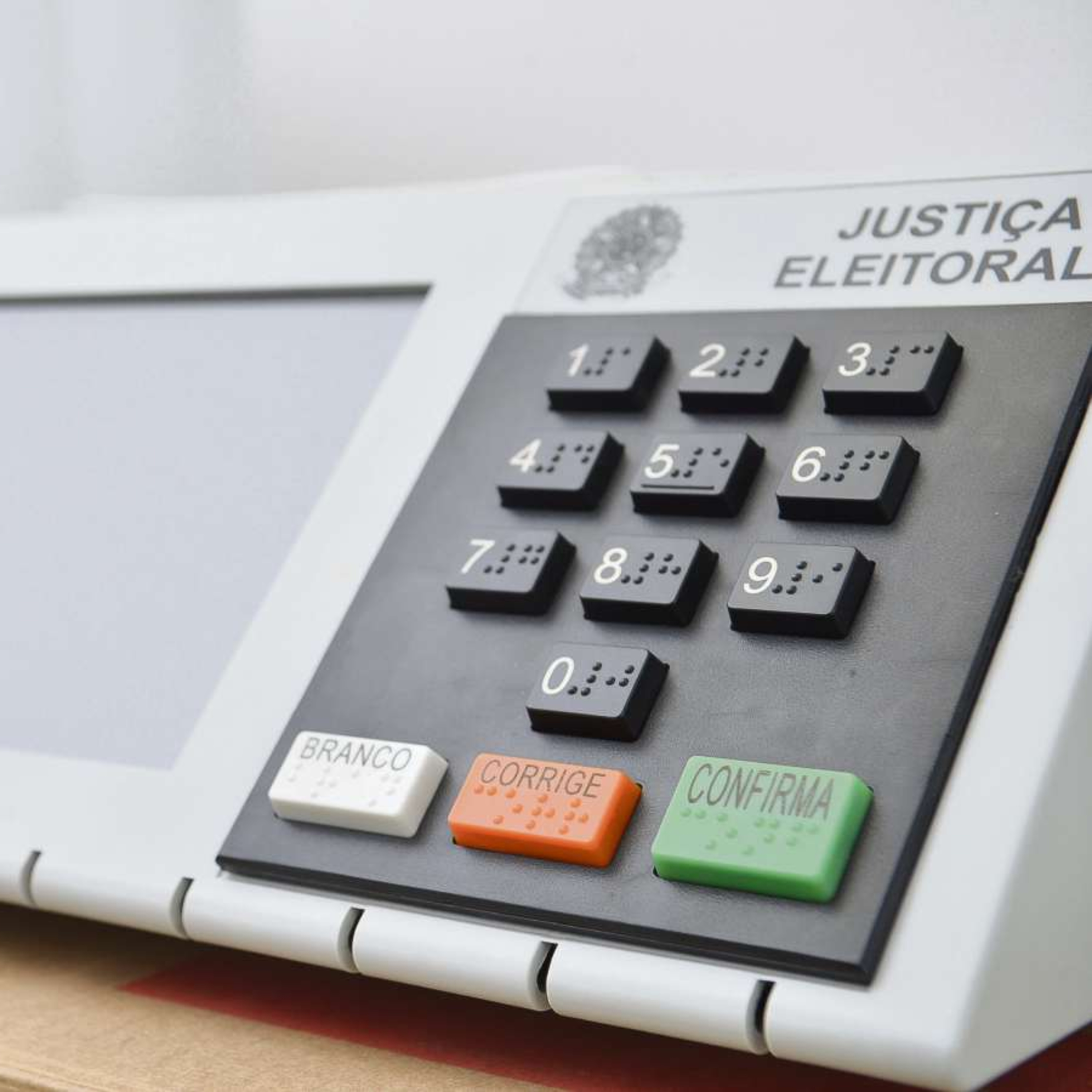 "Urna é a mais segura do mundo para eleições", diz ex-juiz do TRE-ES episode artwork