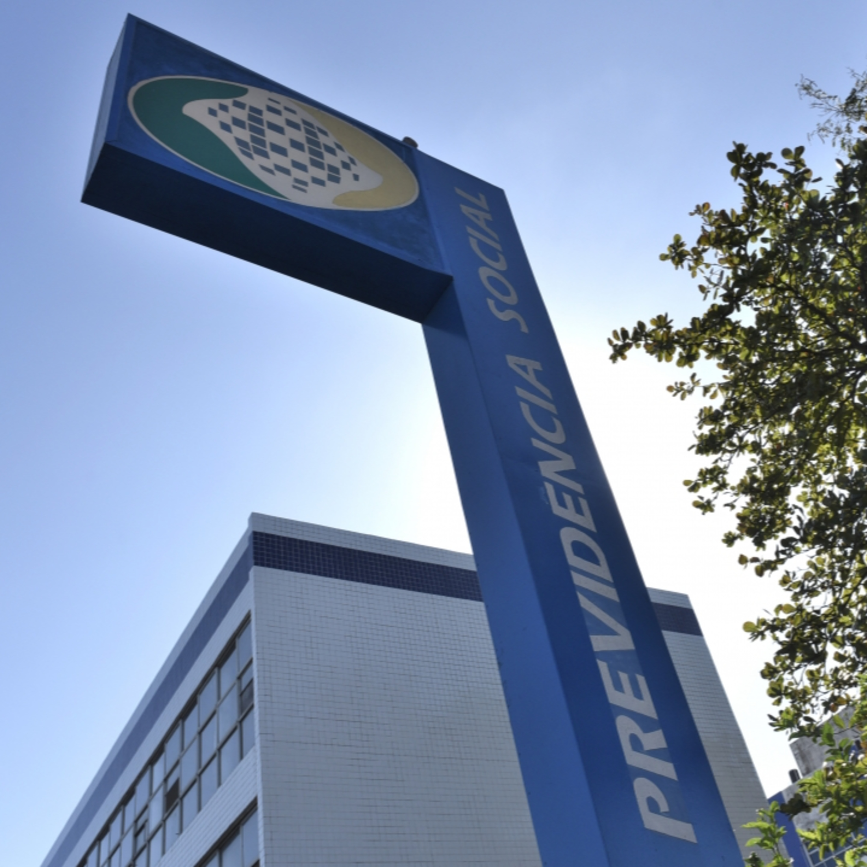 INSS suspende serviços em agências e só mantém perícias e avaliações episode artwork