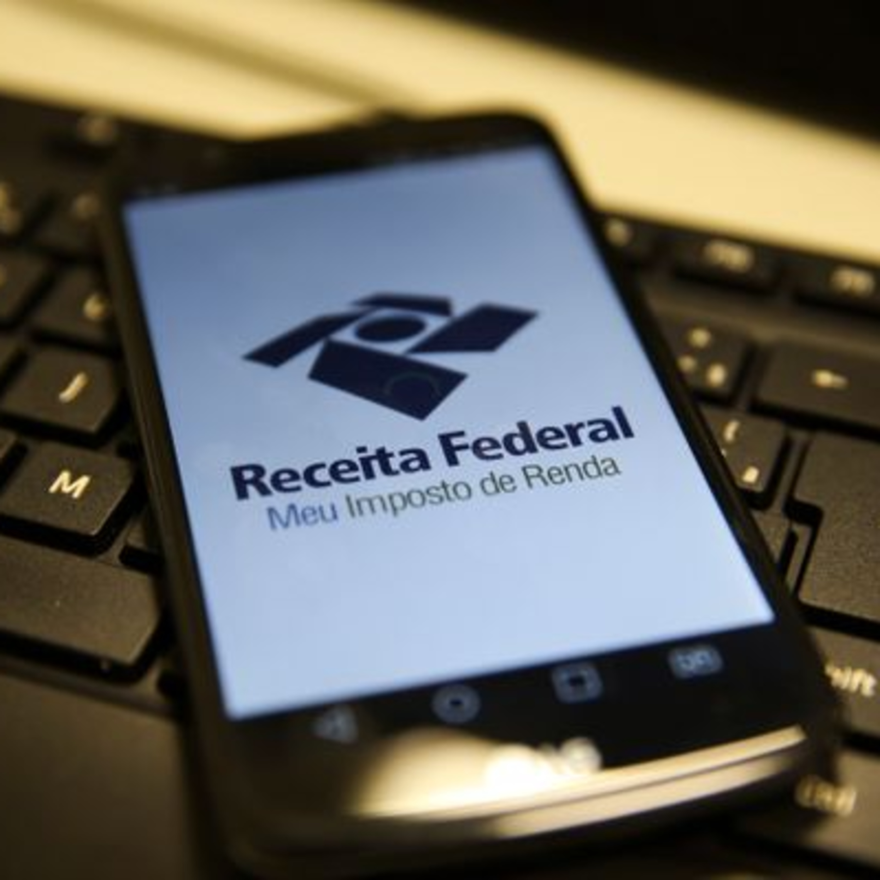 Sistema da Receita mostra andamento da declaração do imposto de renda após entrega episode artwork