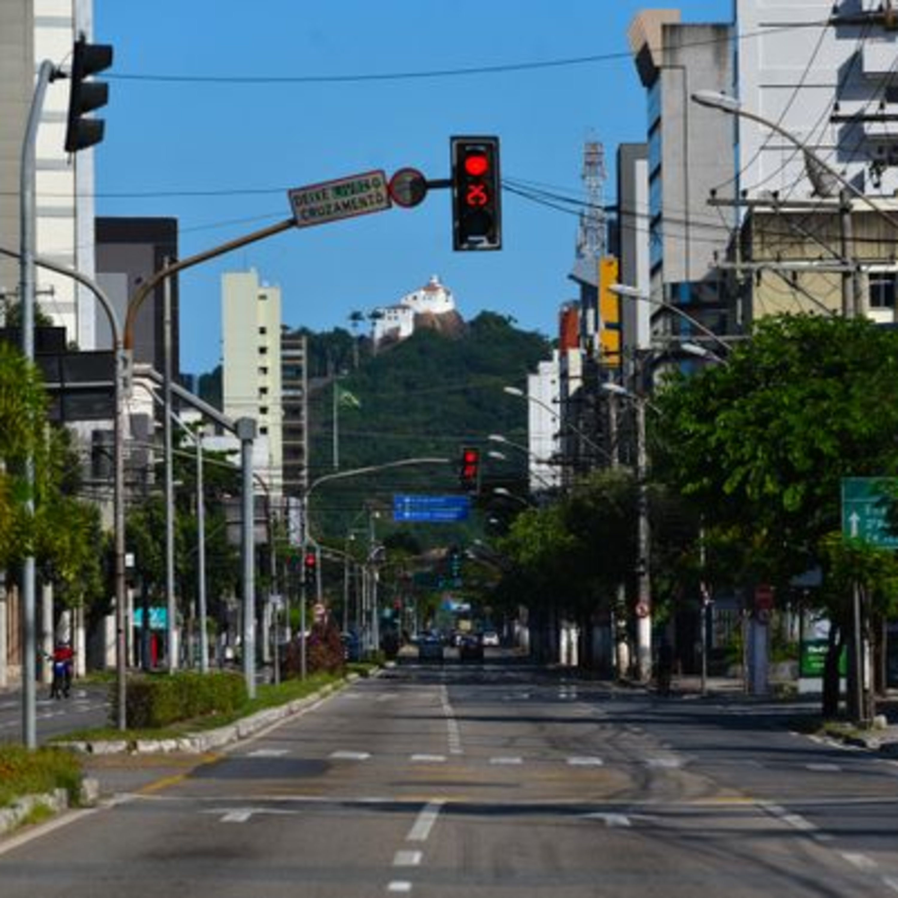 Sistema de semáforos da Reta da Penha é renovado com 18 novos controladores episode artwork