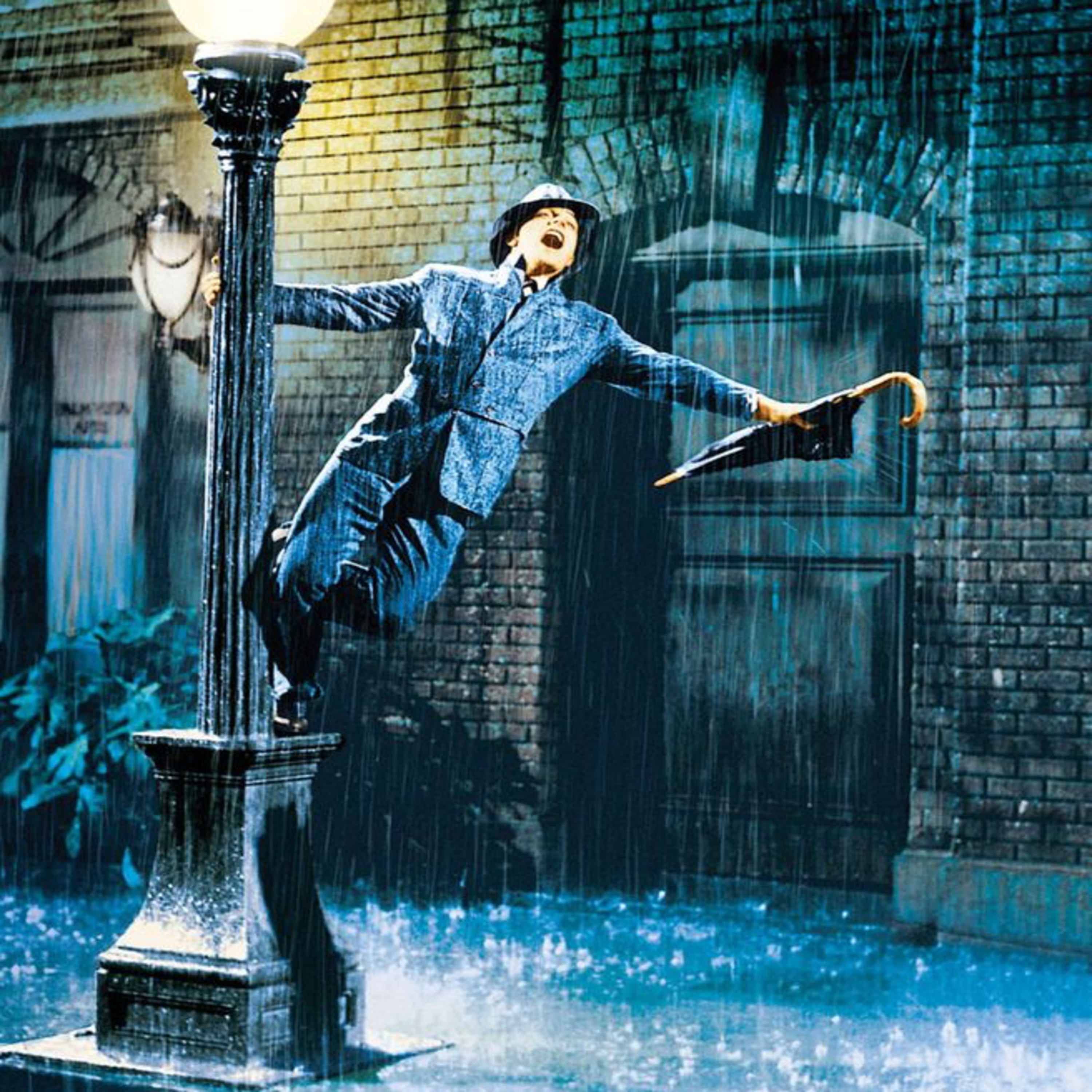 May 21, 2018 Singing in the Rain 🌹❤️