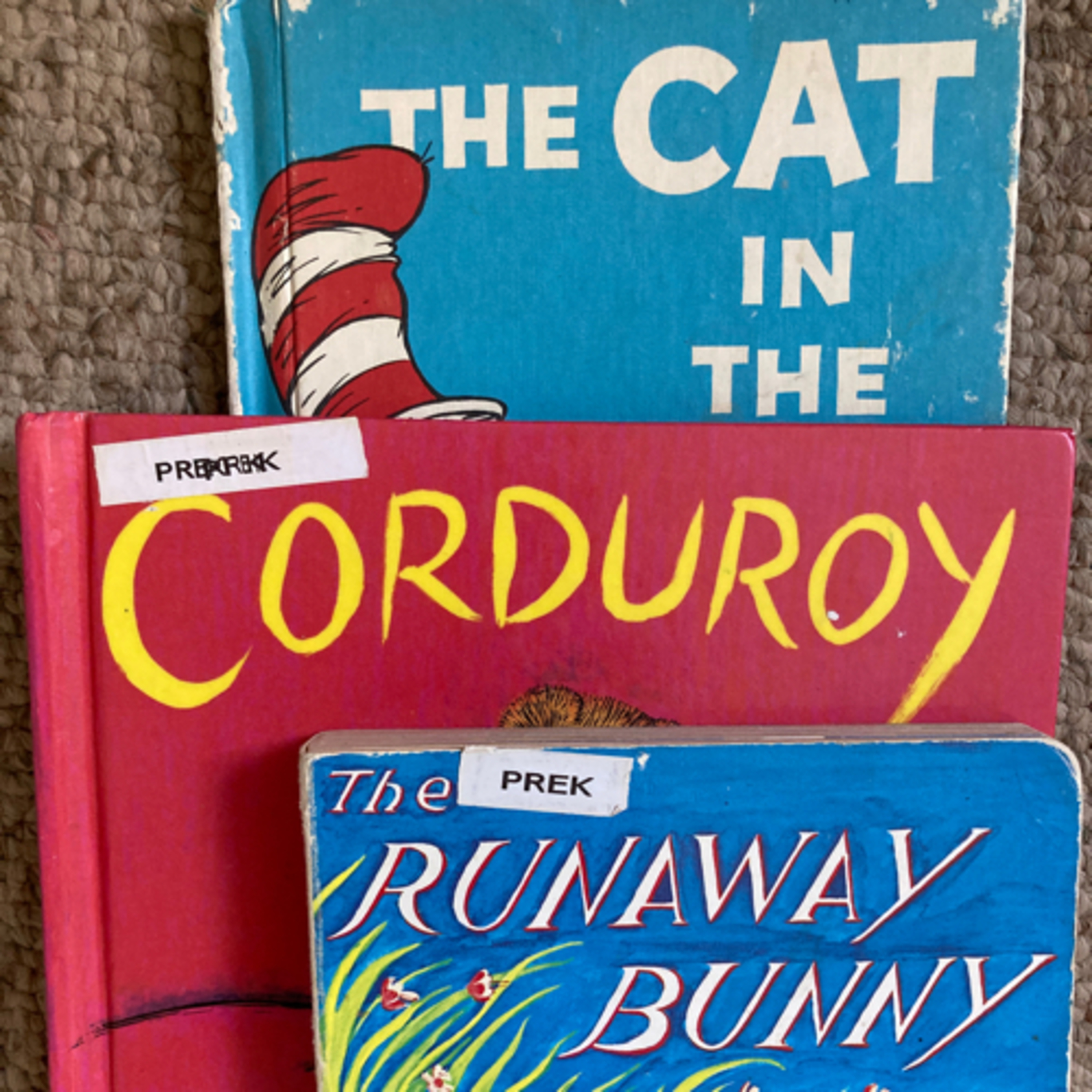 Episode 1: (3) Classic kids’ books  episode artwork