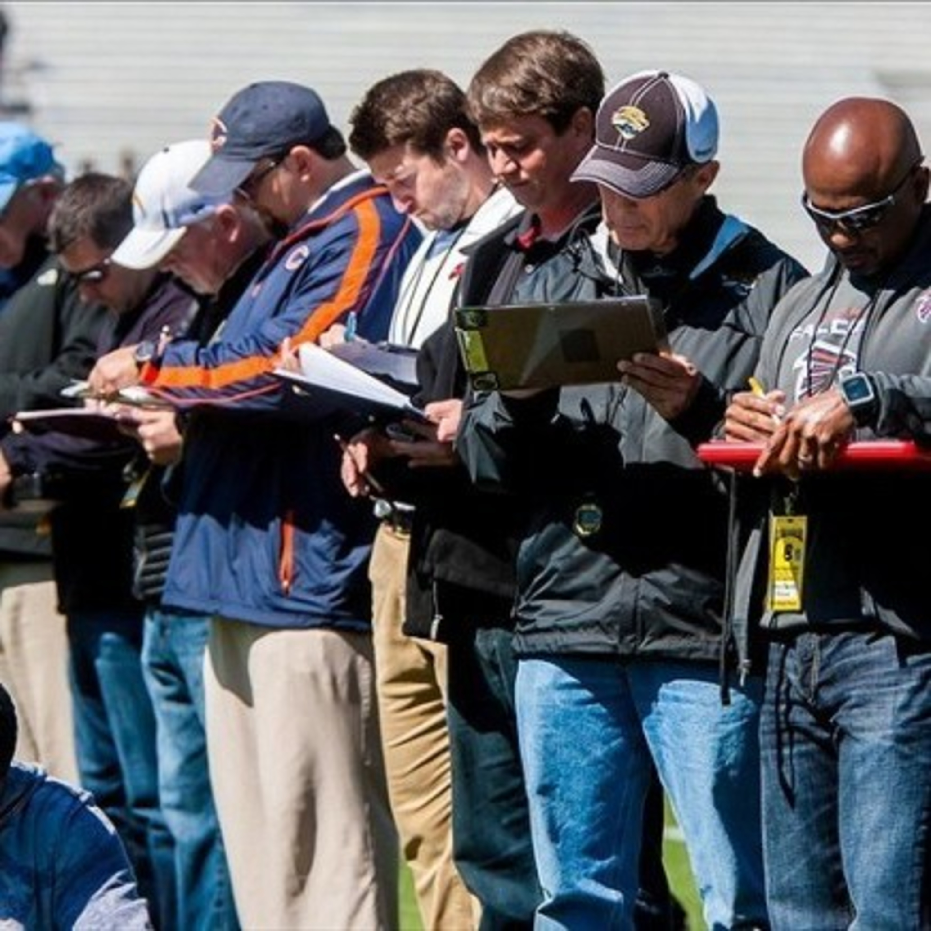 Draft Analysts: Who was the first draftniks you followed and what have you learned? 