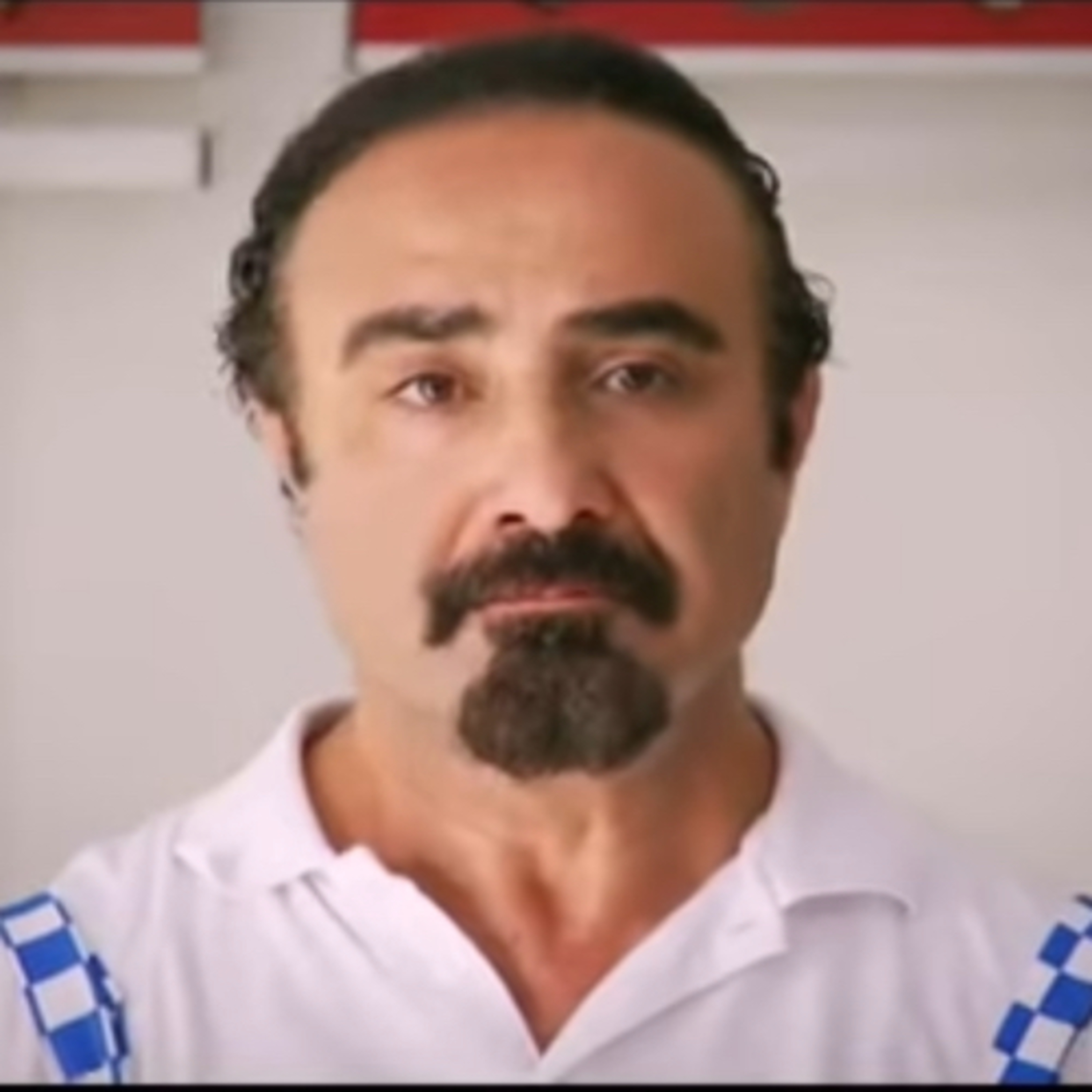 gitme kal demeni bekledim