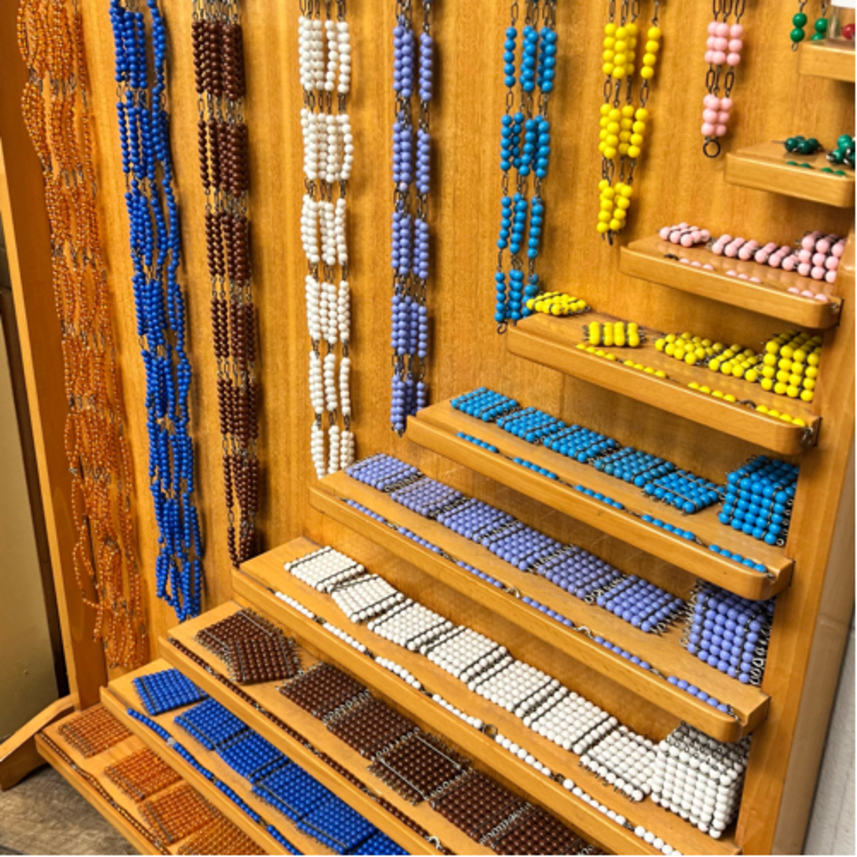 Montessori Pathways