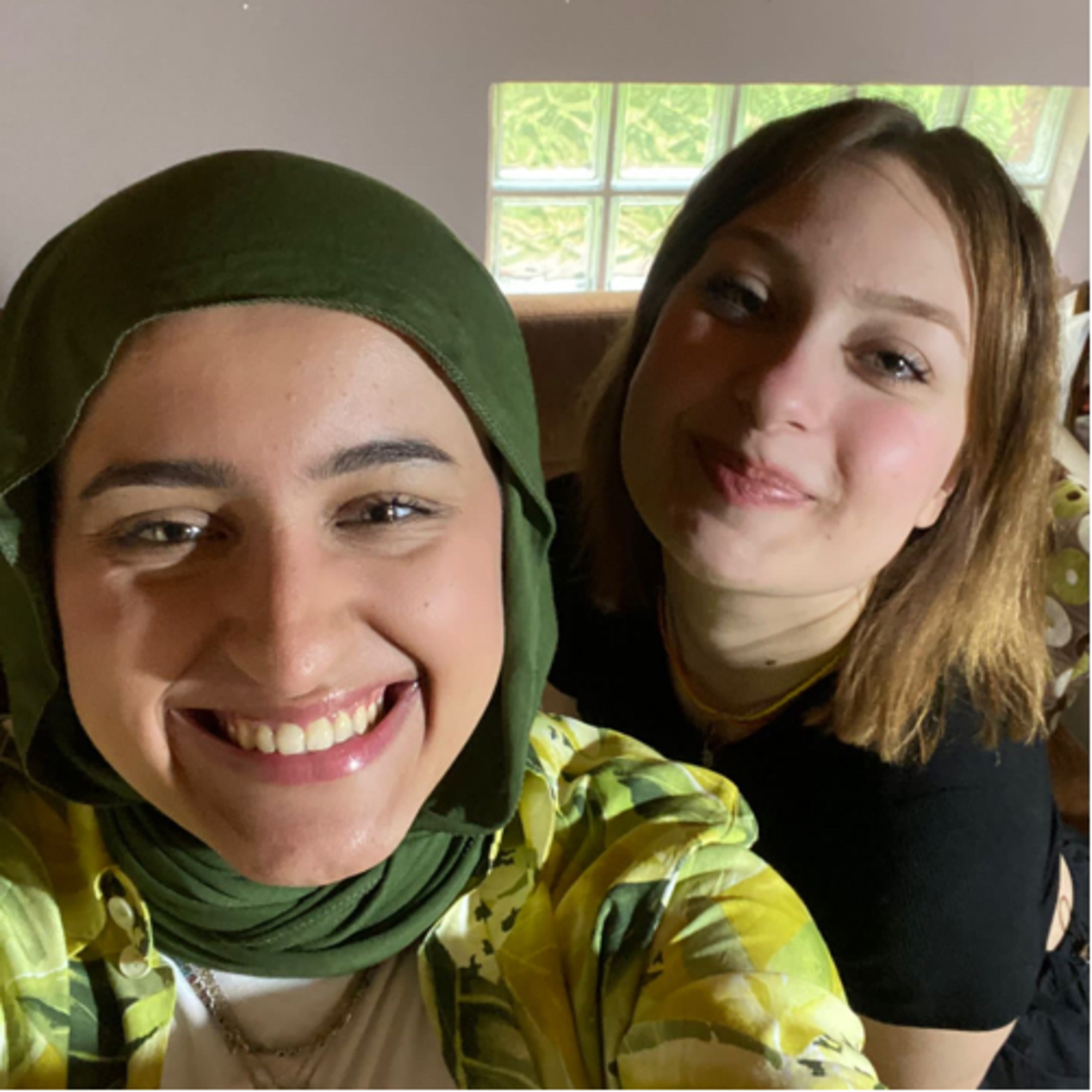 Hepimizin İçinden