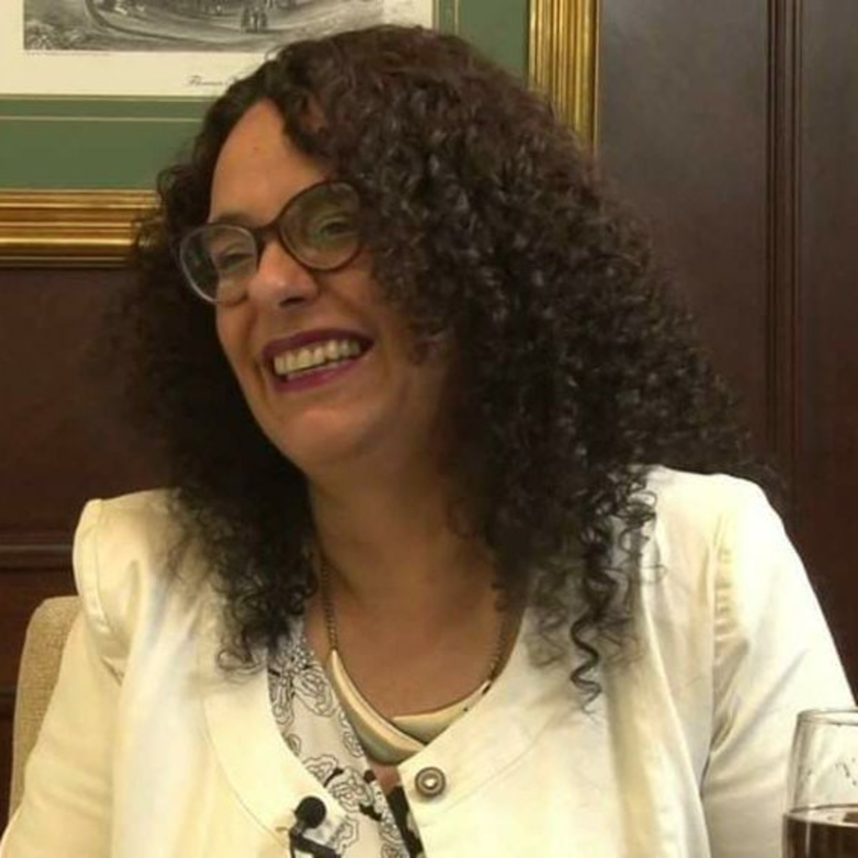 Alejandra Zinni: "La vacunación masiva ha mejorado la situación sanitaria del país". episode artwork