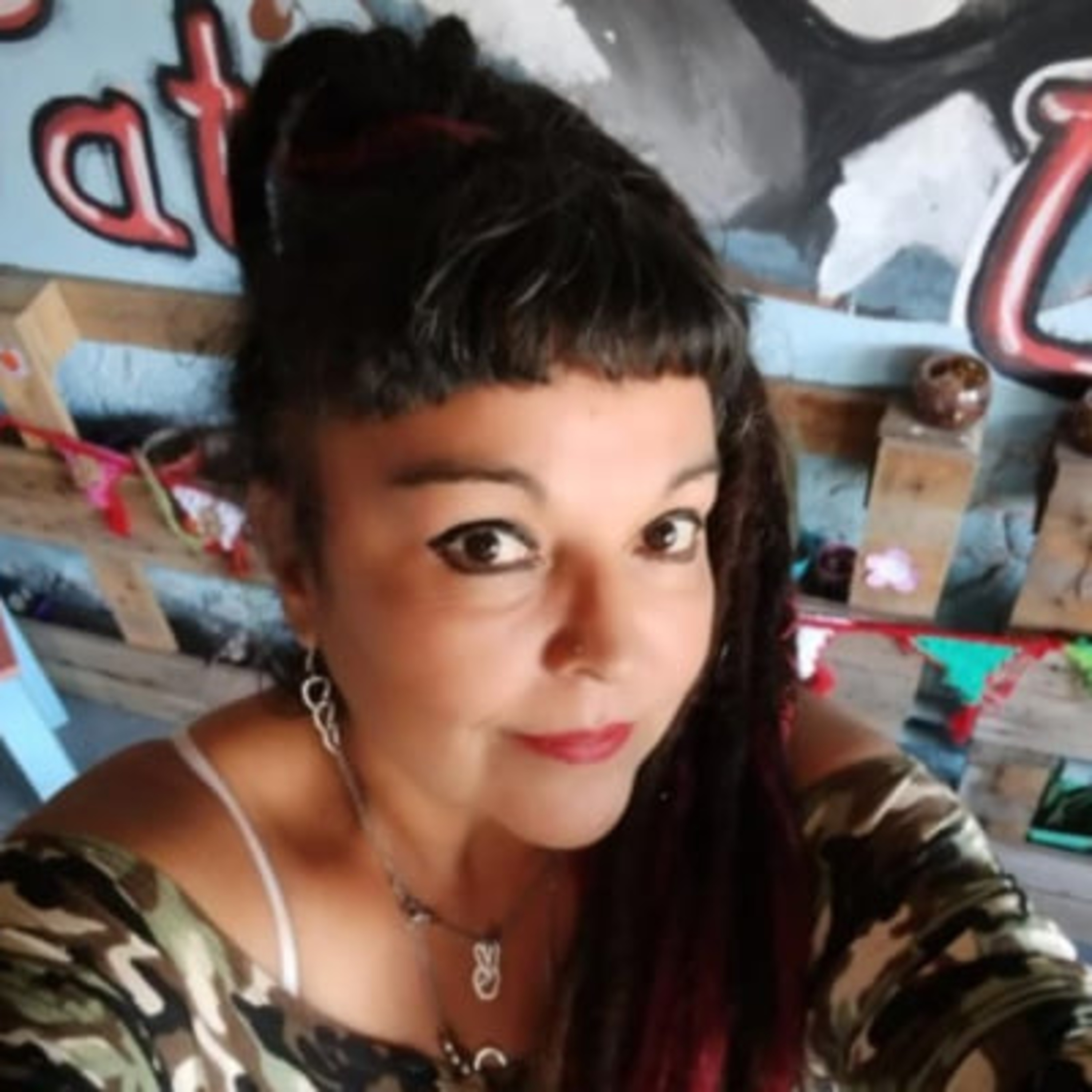 Alejandra Olmedo: "Necesitamos una ley que ampare a artesanos y emprendedores" episode artwork
