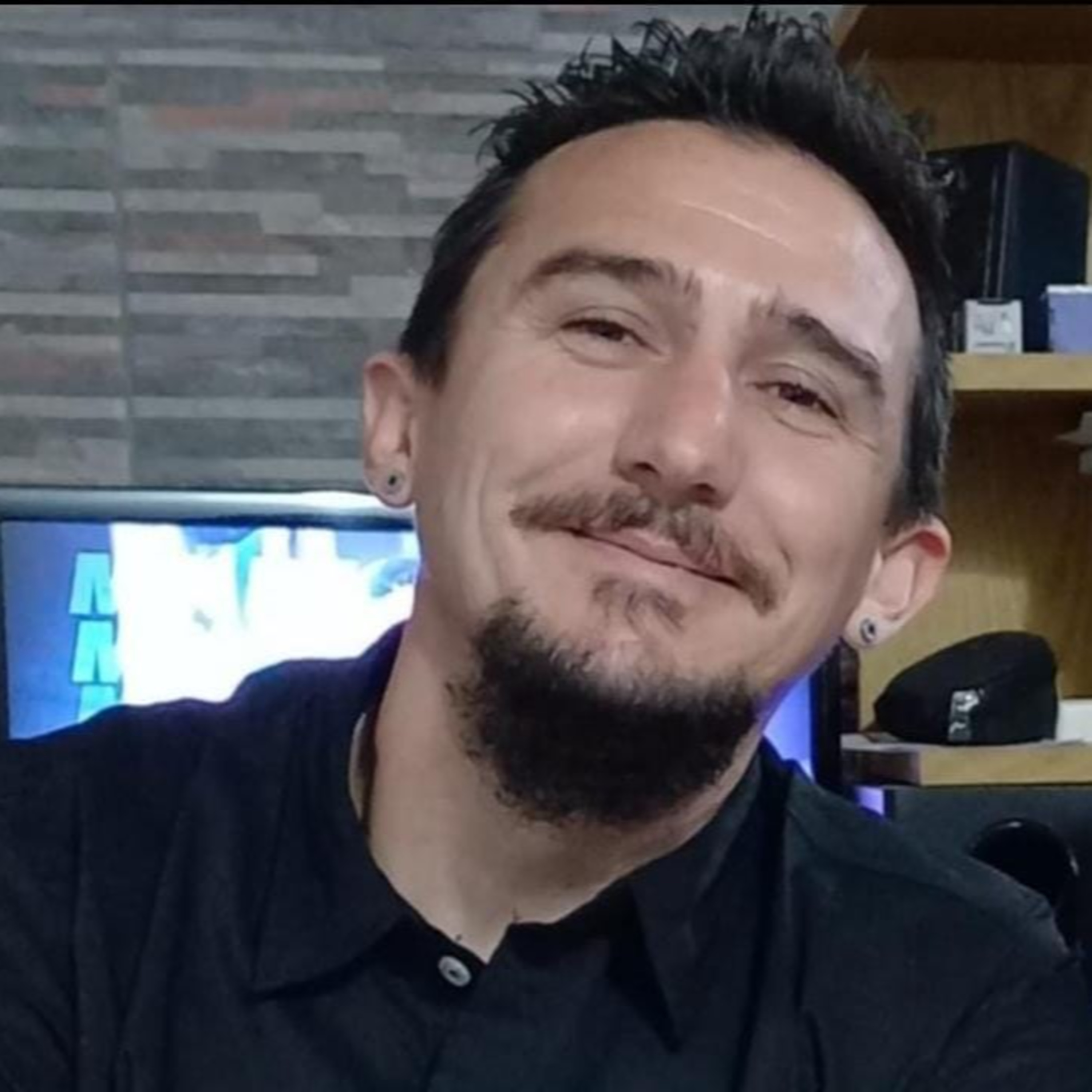  Emilio Piaggi: "Queremos que los trabajadores metalúrgicos obtengan un descuento en medicamentos" episode artwork