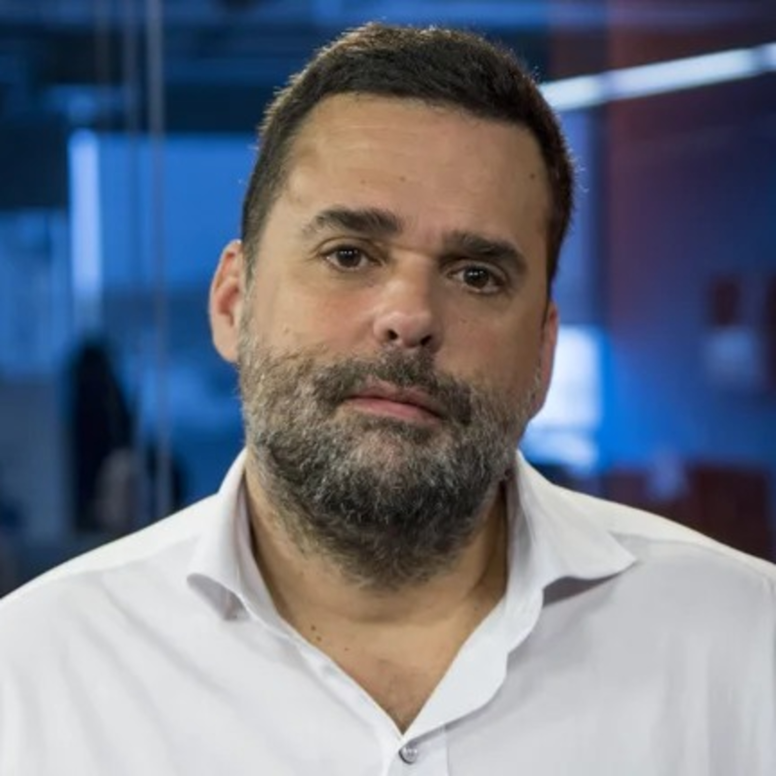 Daniel Menéndez: "Creo en la comunidad organizada, no en líderes excepcionales" episode artwork