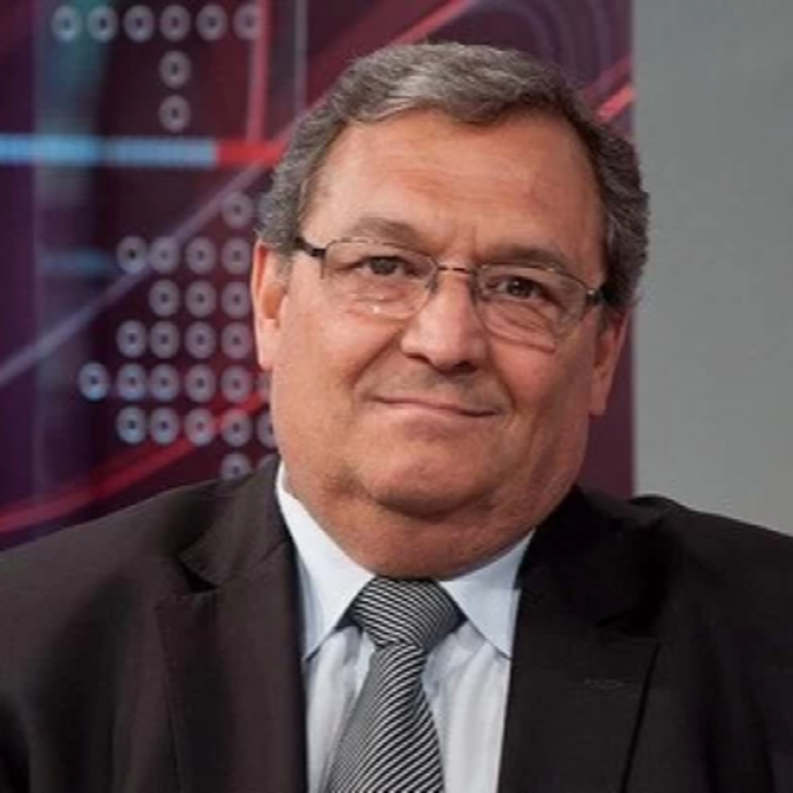  Osvaldo Bassano: "Las empresas privadas han destruido el sistema energético" episode artwork