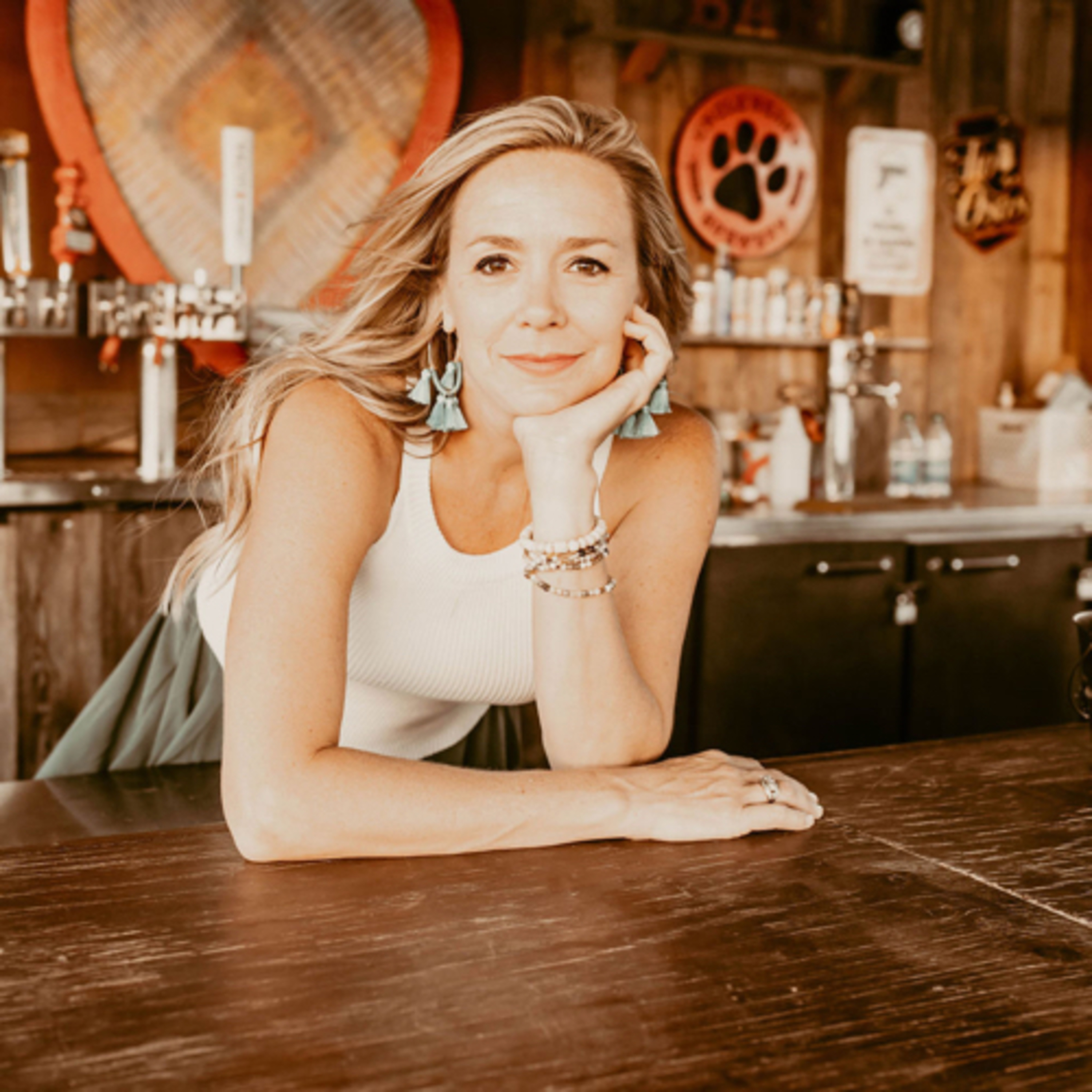 Interview with Jenn Mladick from www.HiddenLakeaz.com