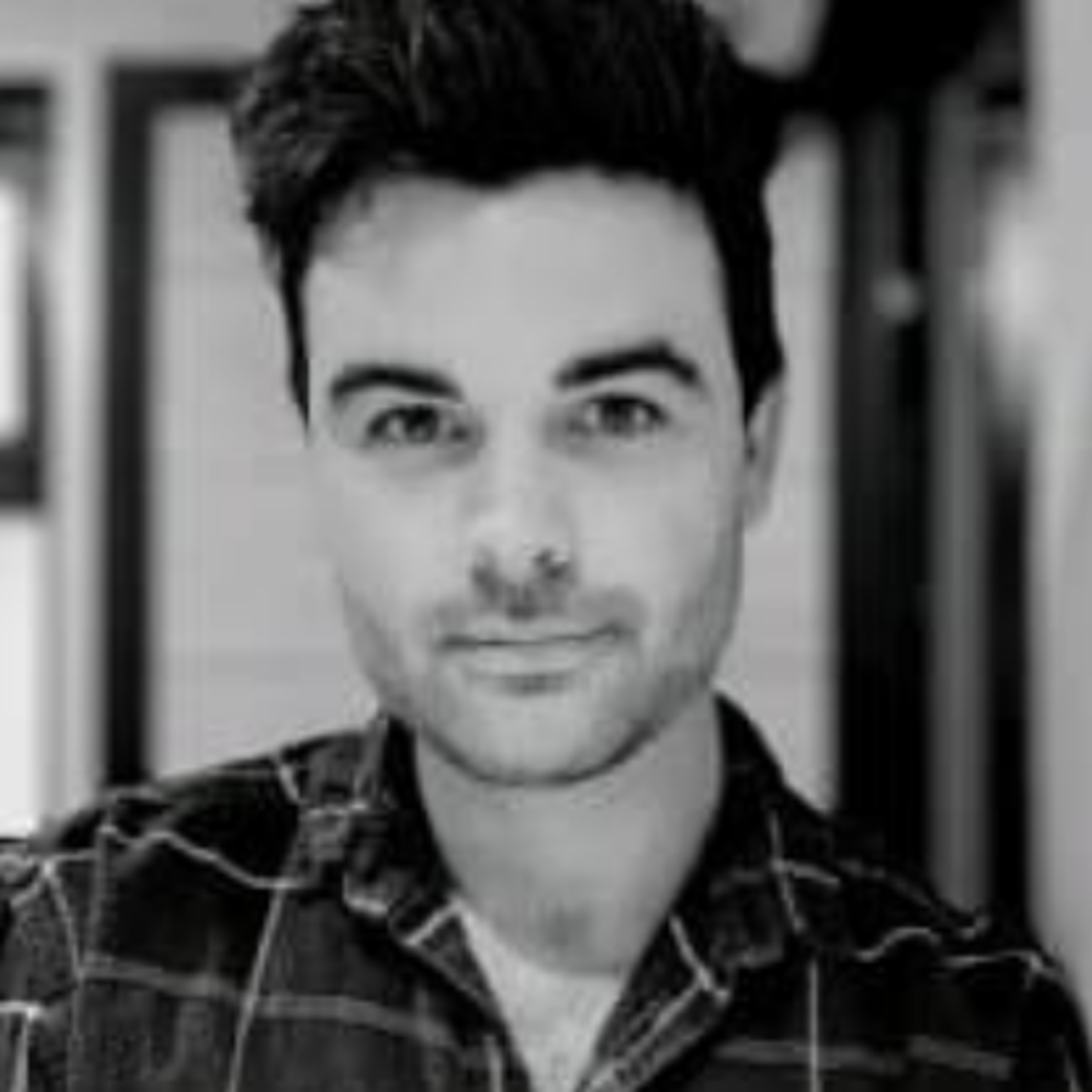 How To Go From a Freelancer To A Graphic Design Agency Owner with Ben Brockbank episode artwork