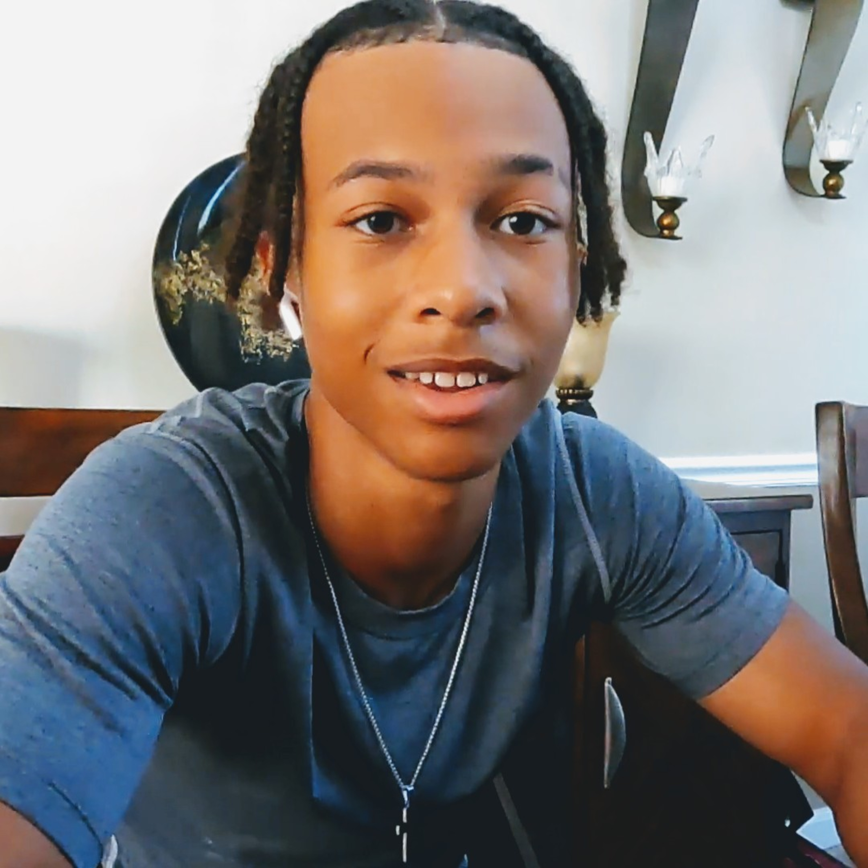 A Young Man's Journey with Self-Improvement (An Interview With DeandreSupreme)  episode artwork