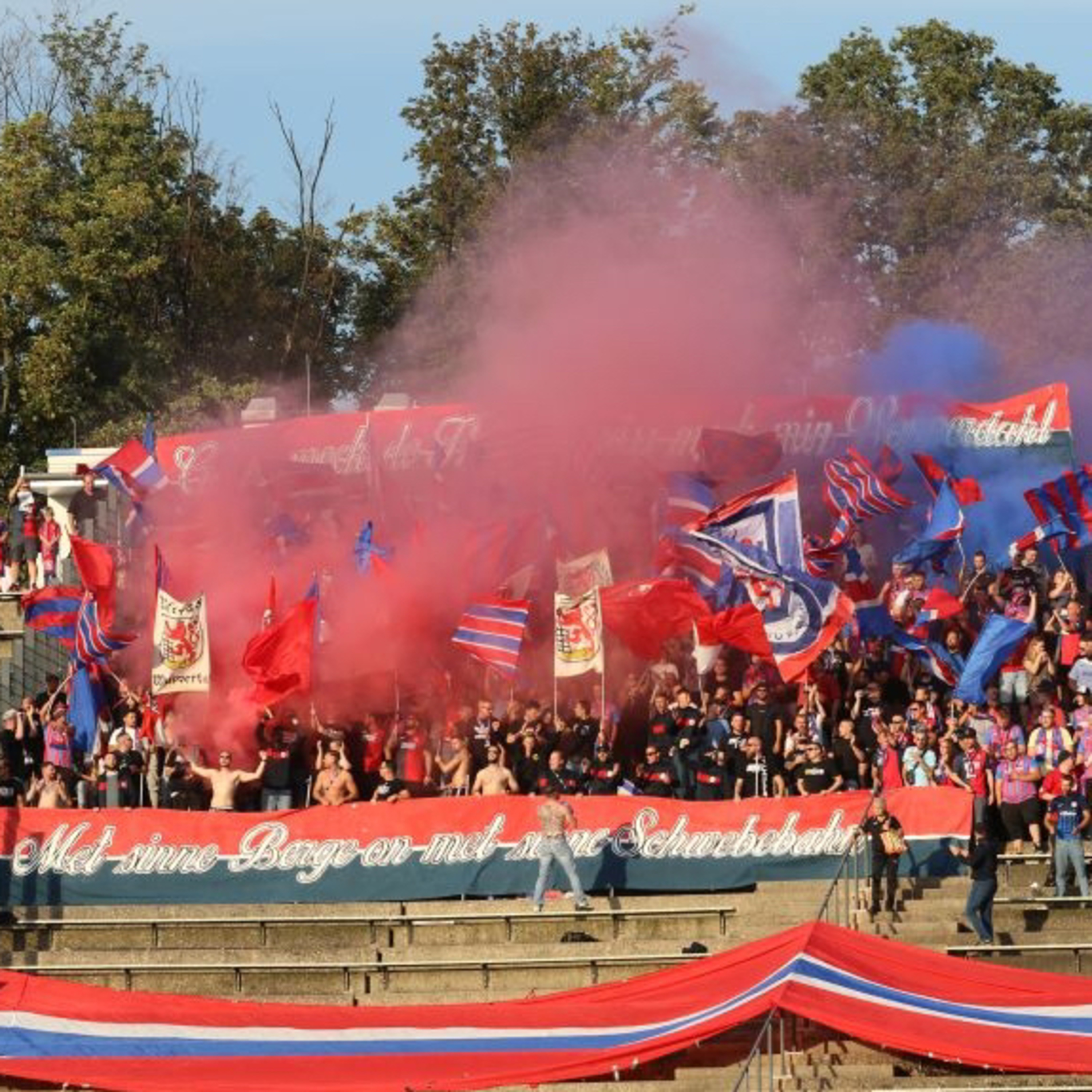 Rot-Blau Radau