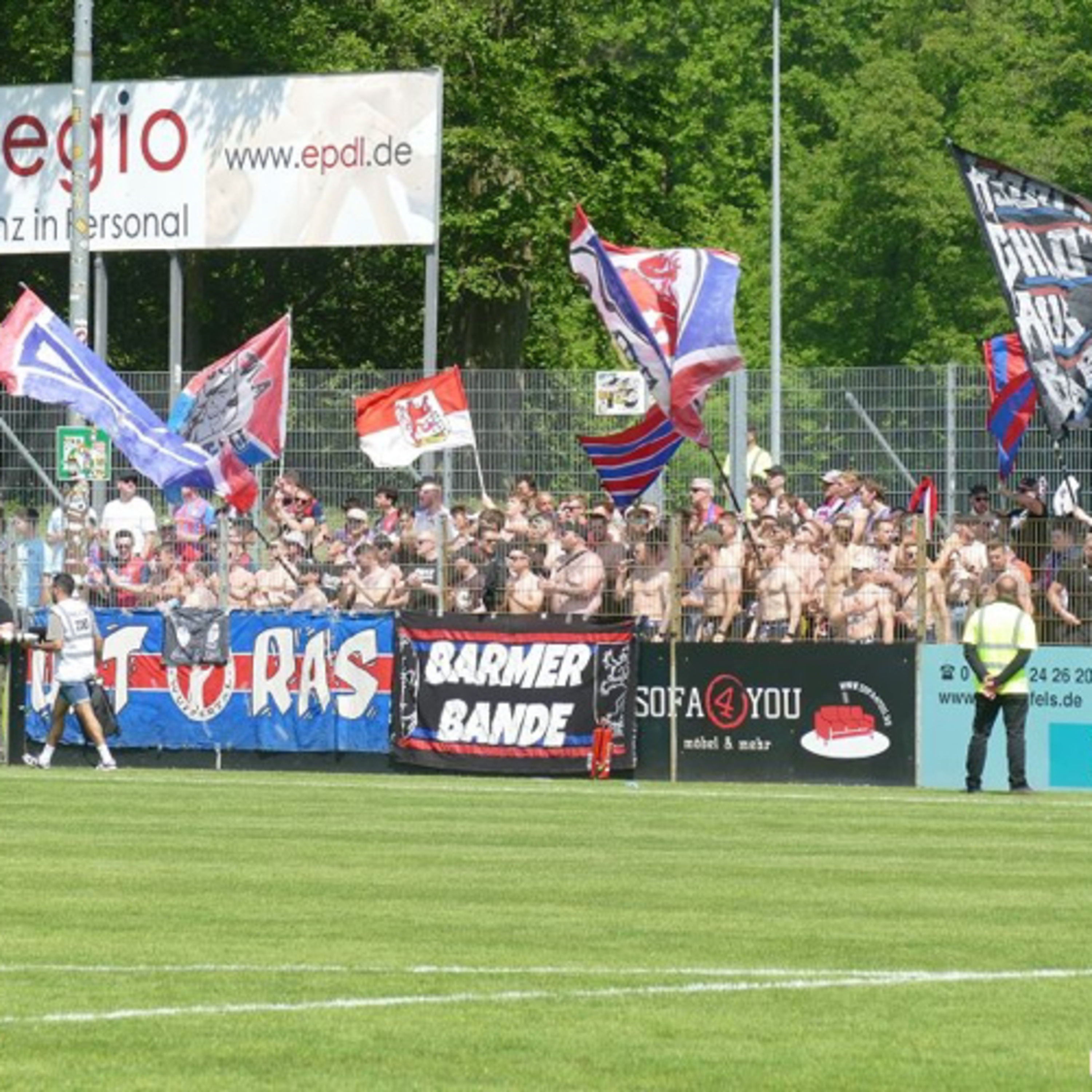 Rot-Blau Radau