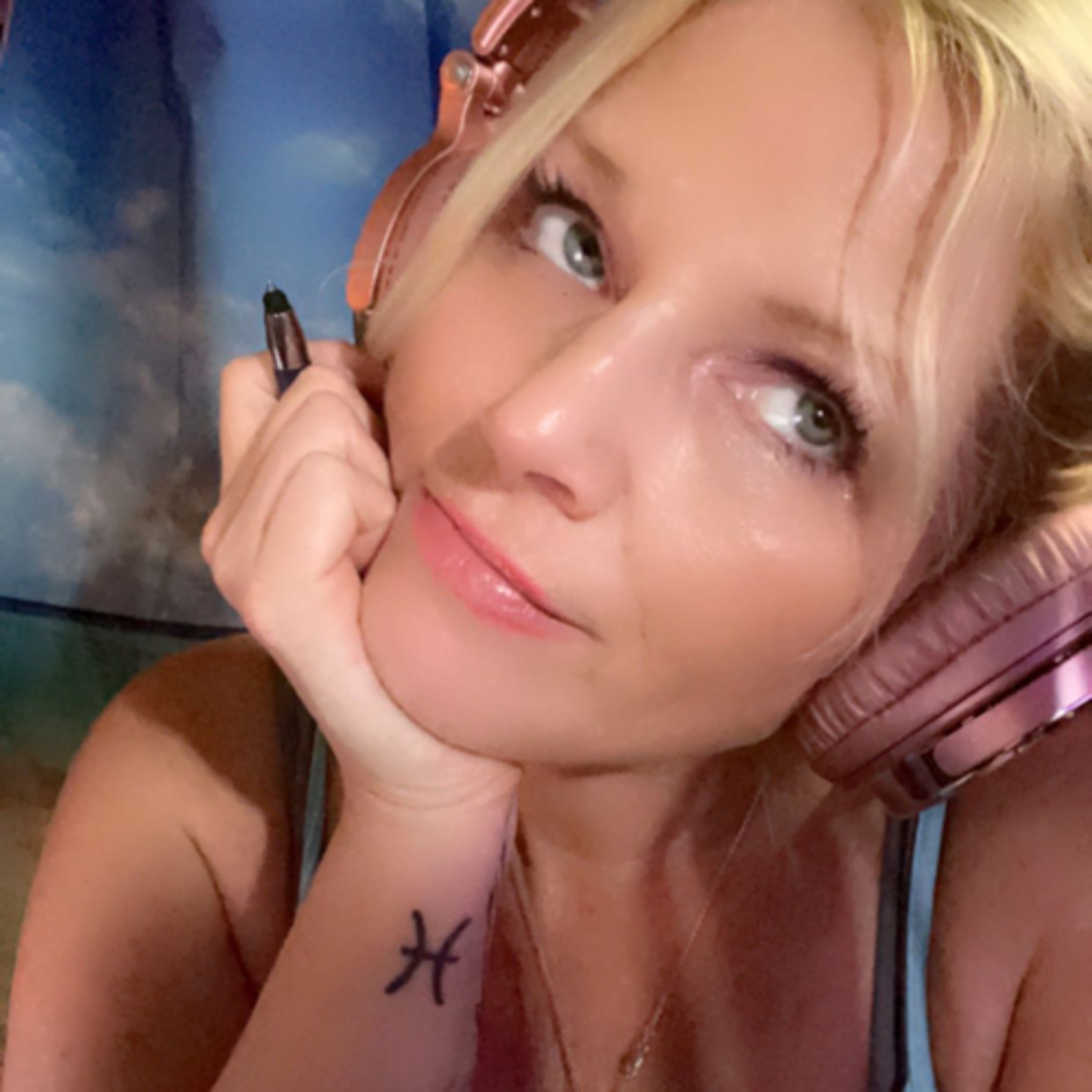 THE VAGINAZ - Raw Sex Talk, Boss Moves, and Zero Shame - Debbie Diaz Runs The Mic