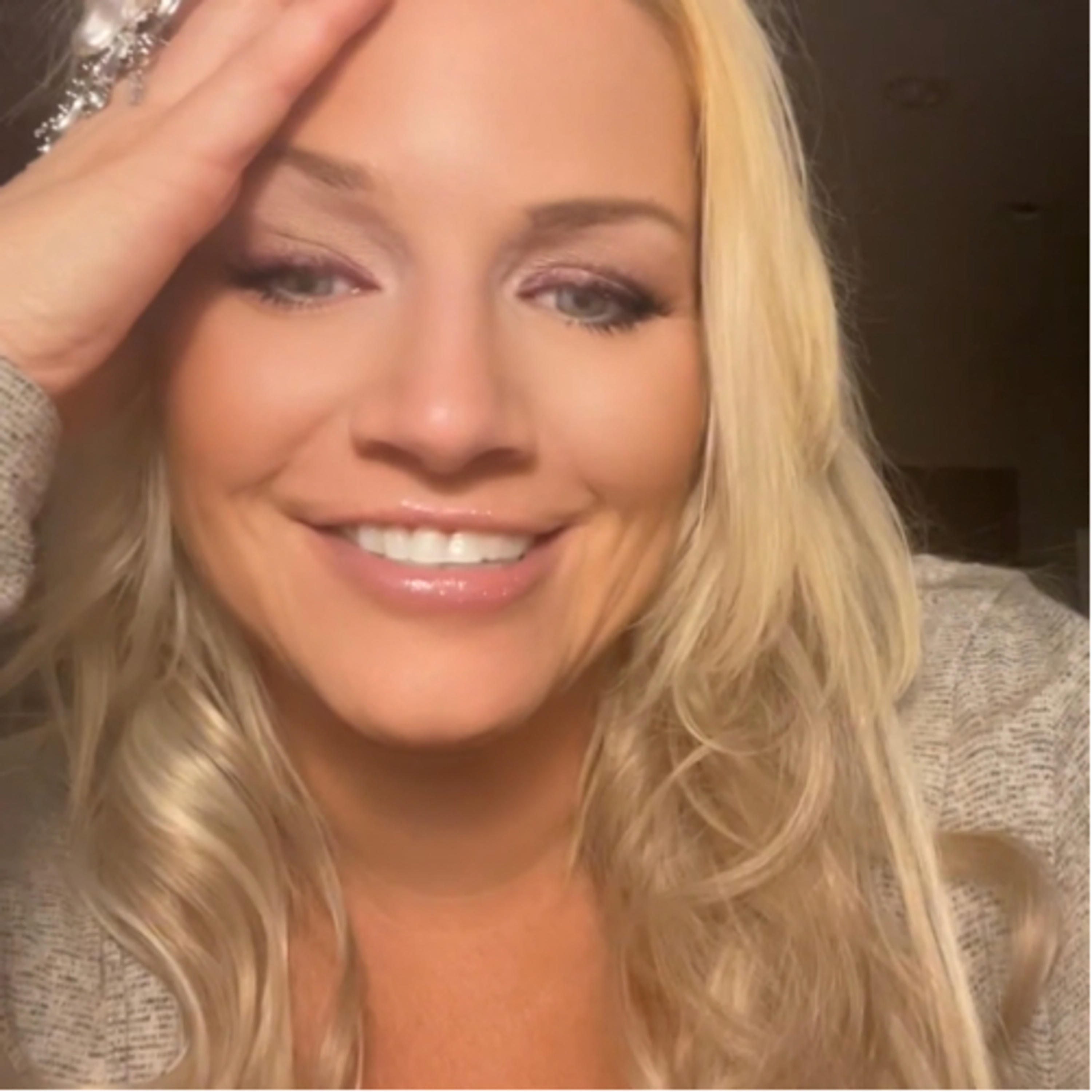 THE VAGINAZ - Raw Sex Talk, Boss Moves, and Zero Shame - Debbie Diaz Runs The Mic