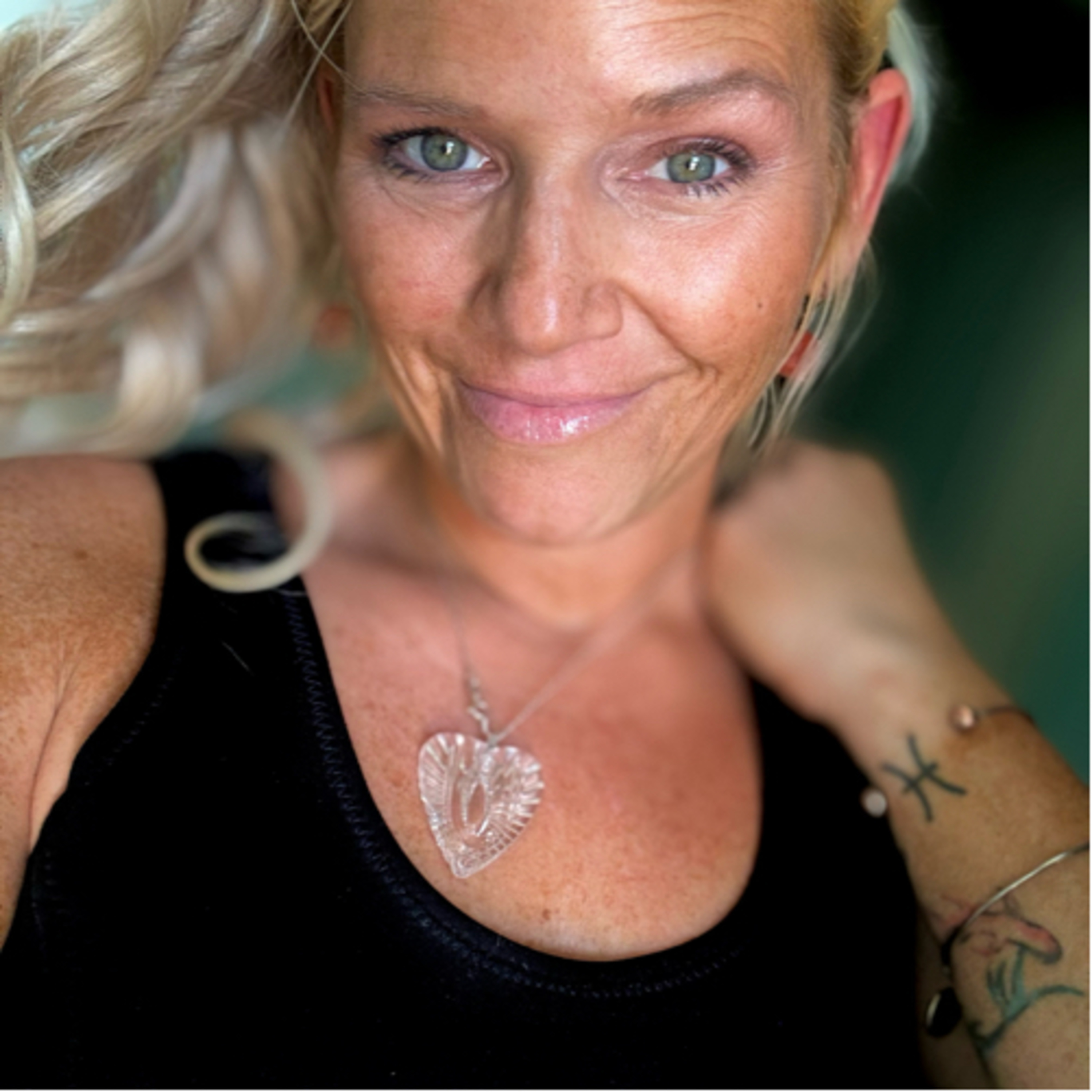 THE VAGINAZ - Raw Sex Talk, Boss Moves, and Zero Shame - Debbie Diaz Runs The Mic
