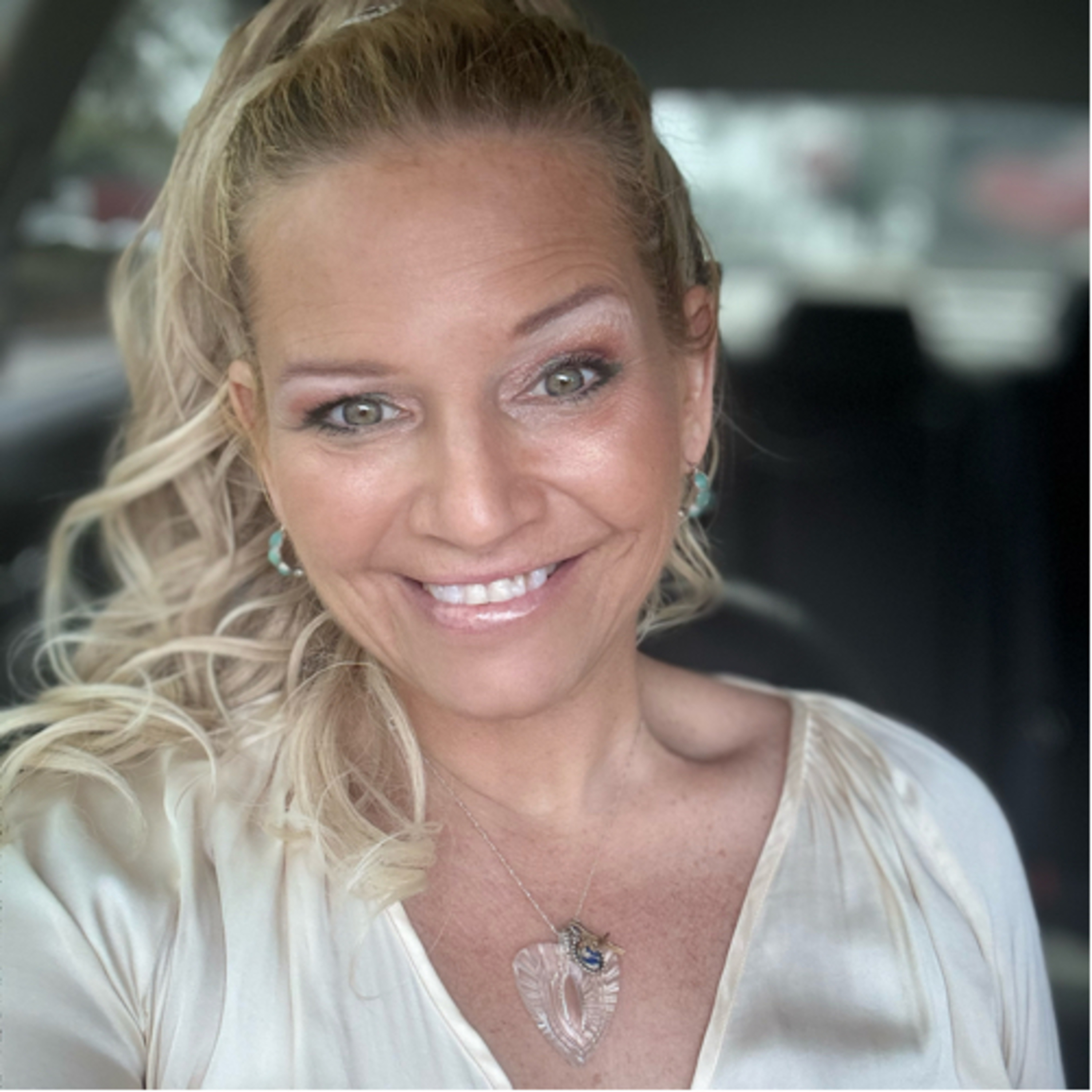 THE VAGINAZ - Raw Sex Talk, Boss Moves, and Zero Shame - Debbie Diaz Runs The Mic