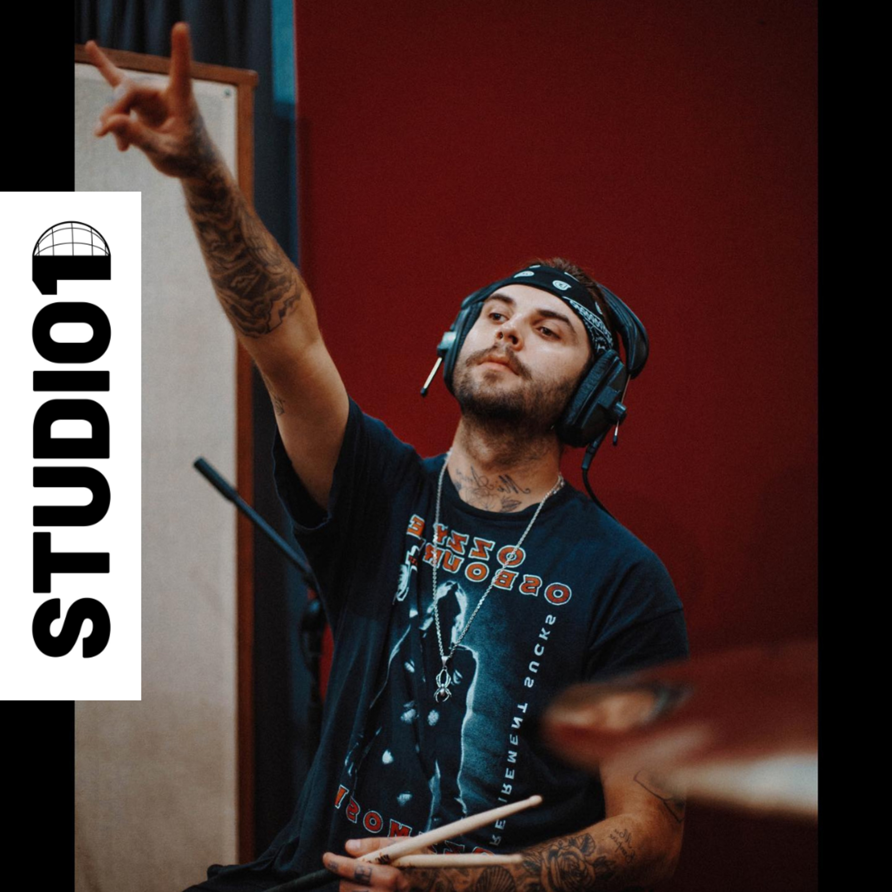 STUDIO 01