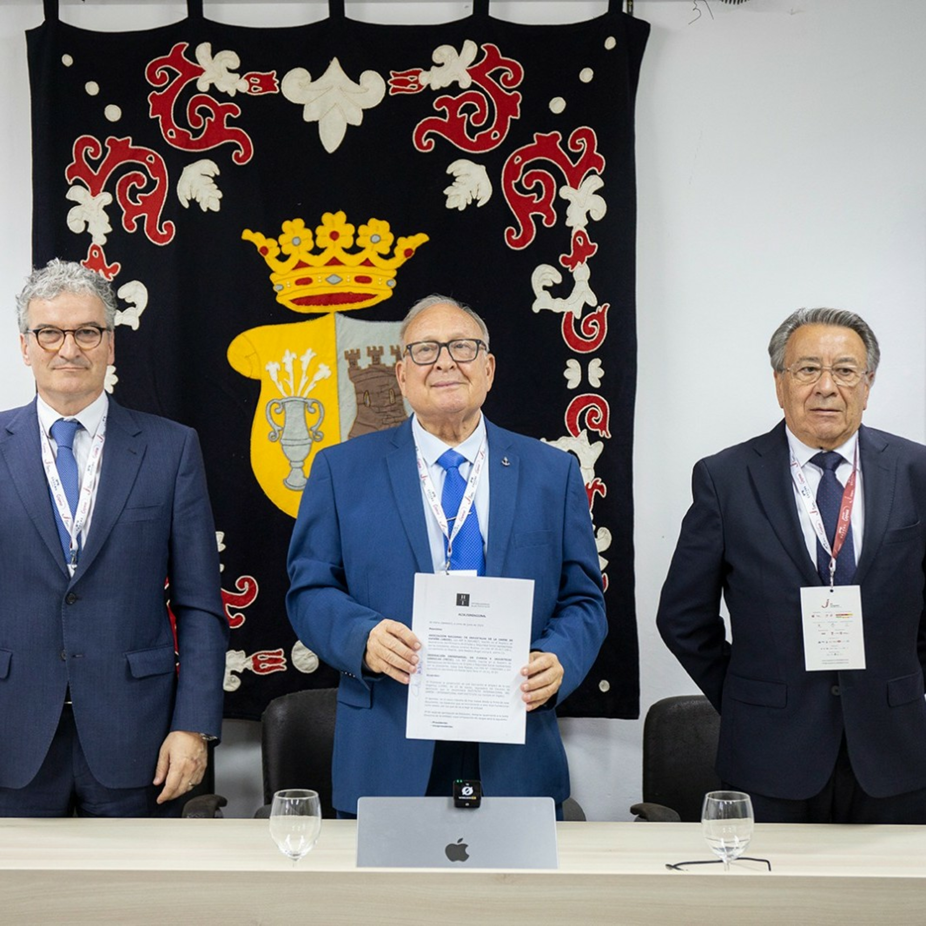 Nace el Instituto Internacional del Jamón, institución que garantizará el futuro del CMJ episode artwork