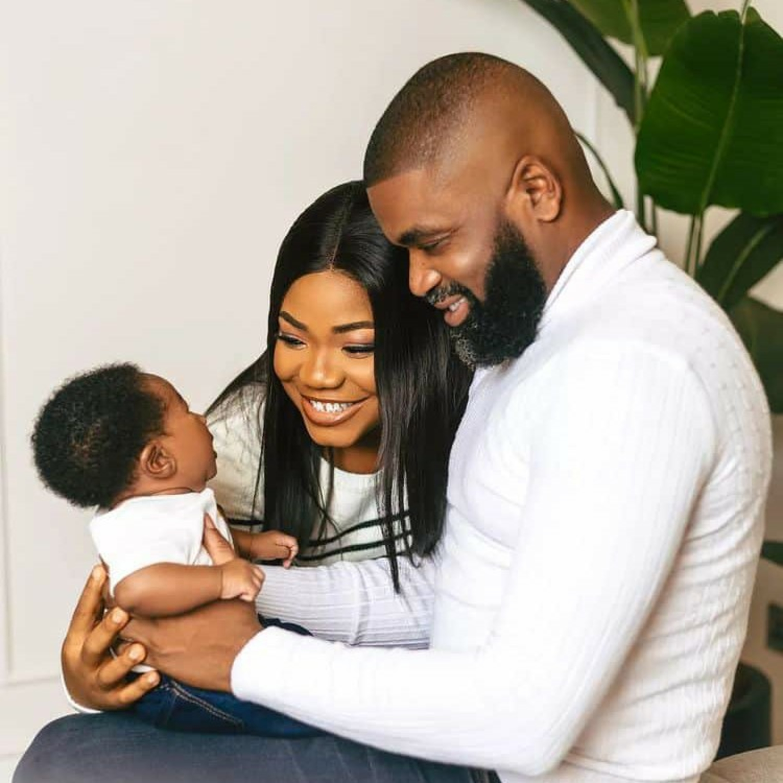 Social media troll tenders apology to gospel singer Mercy Chinwo over the paternity claim of her son episode artwork