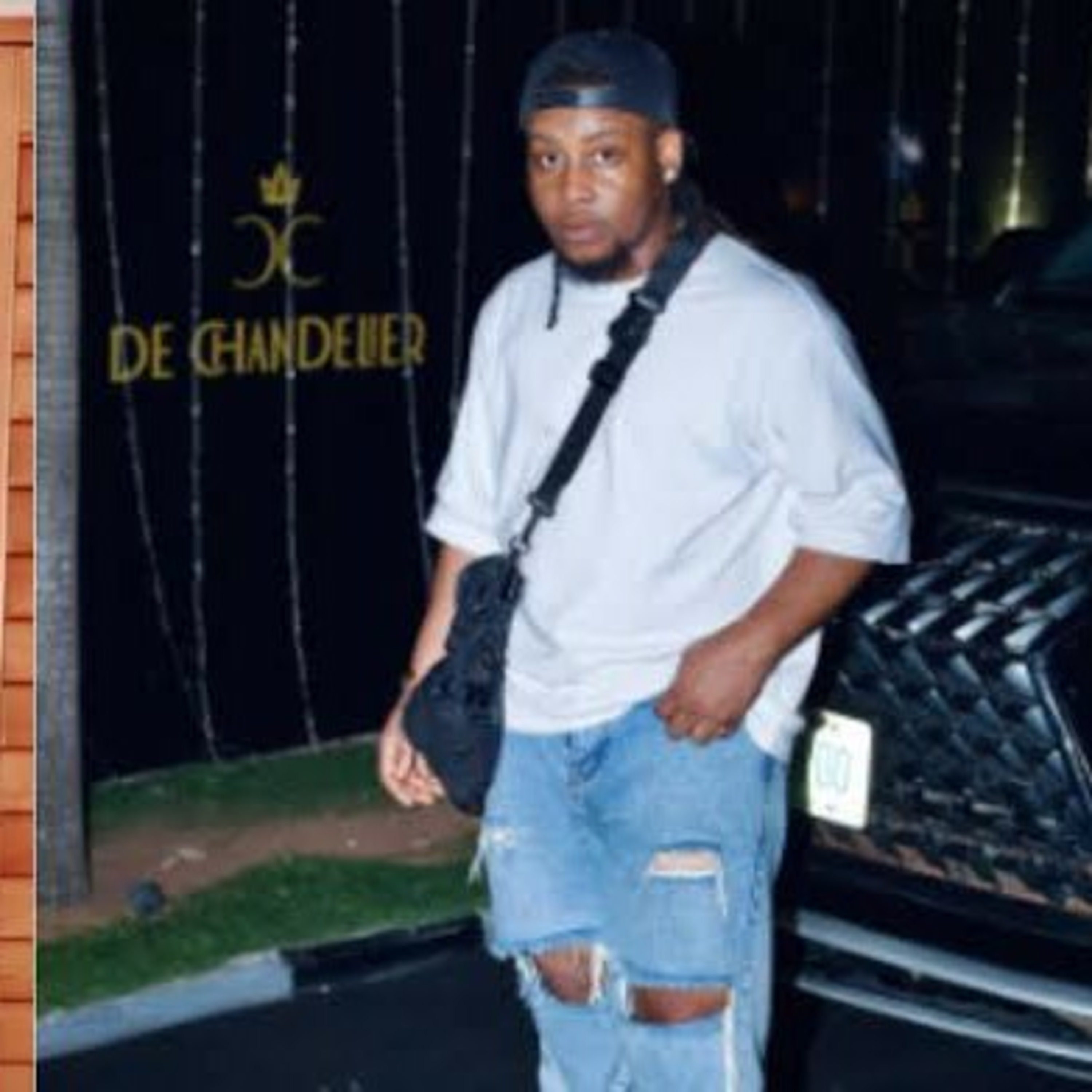 Burna Boy gifts Hypeman one million naira at a club in Lagos. episode artwork