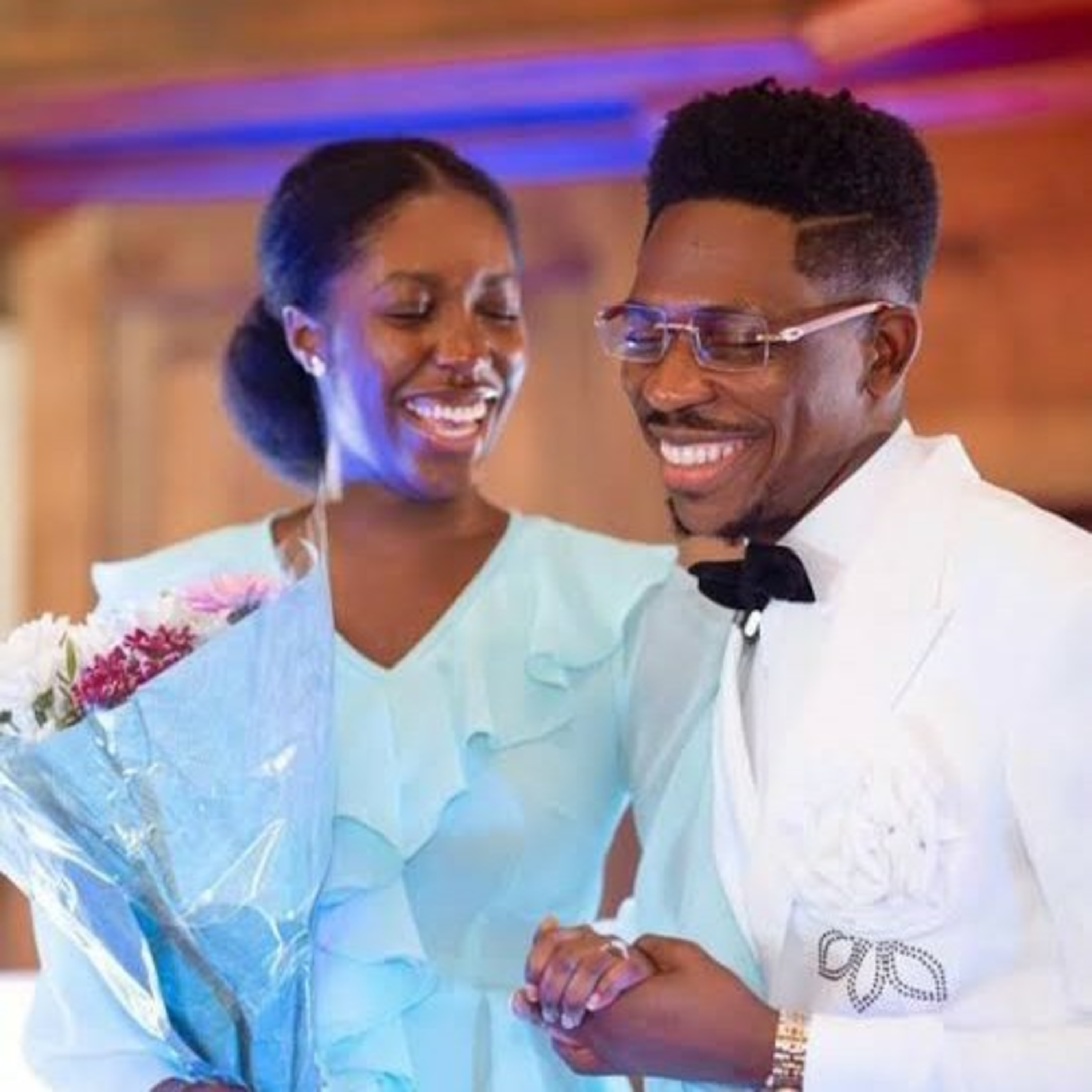 Moses Bliss introduces his wife to his congregation  episode artwork