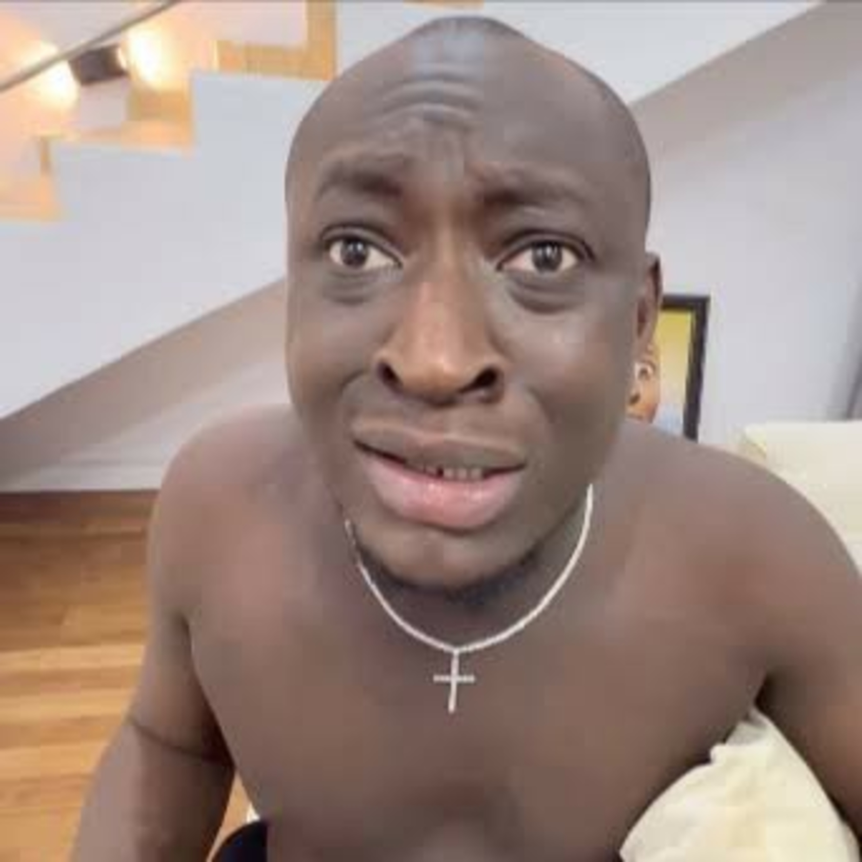 Comedian Carter dragged for refusing to promote a music after collecting money episode artwork