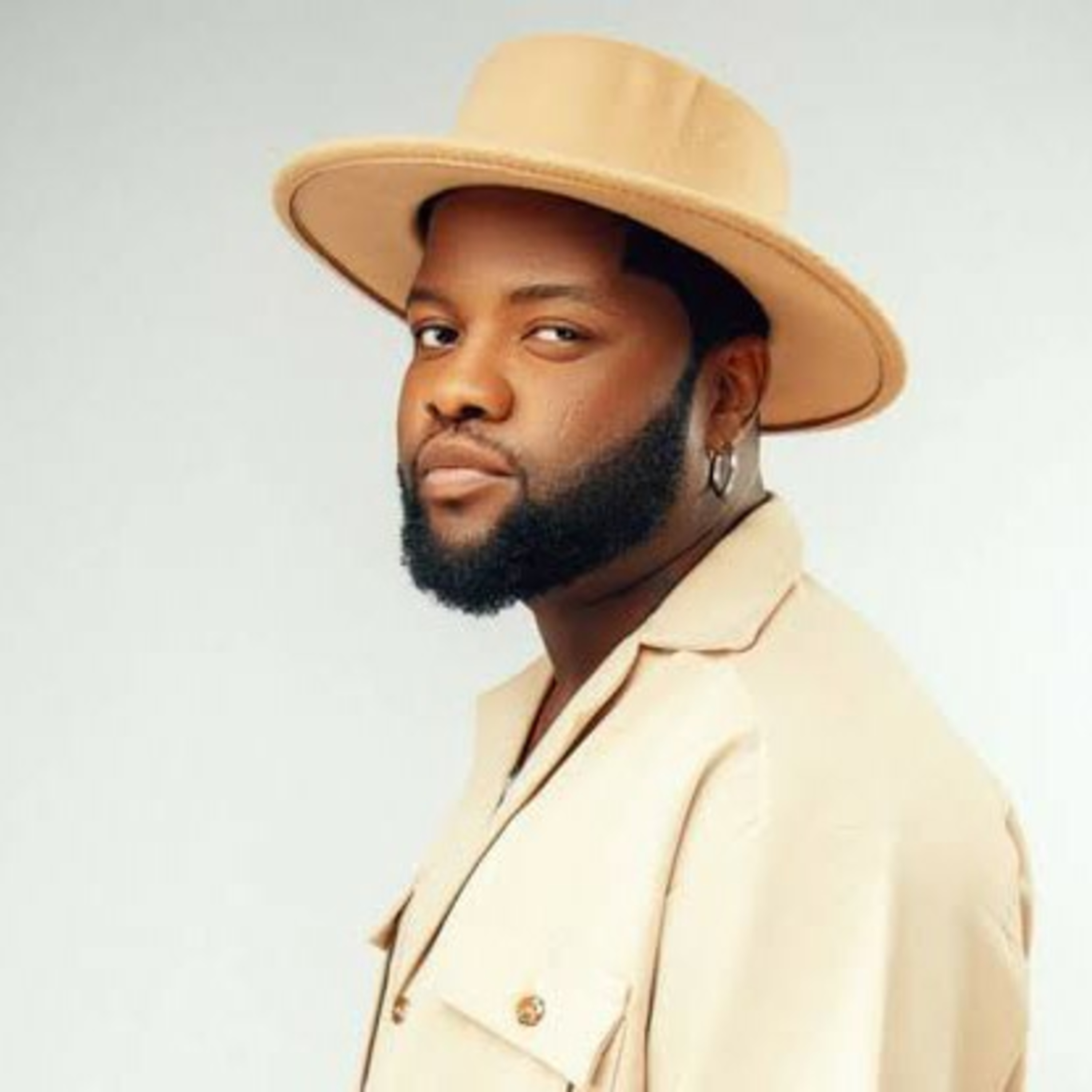 Fans worry over a picture of Skales with blood stains episode artwork