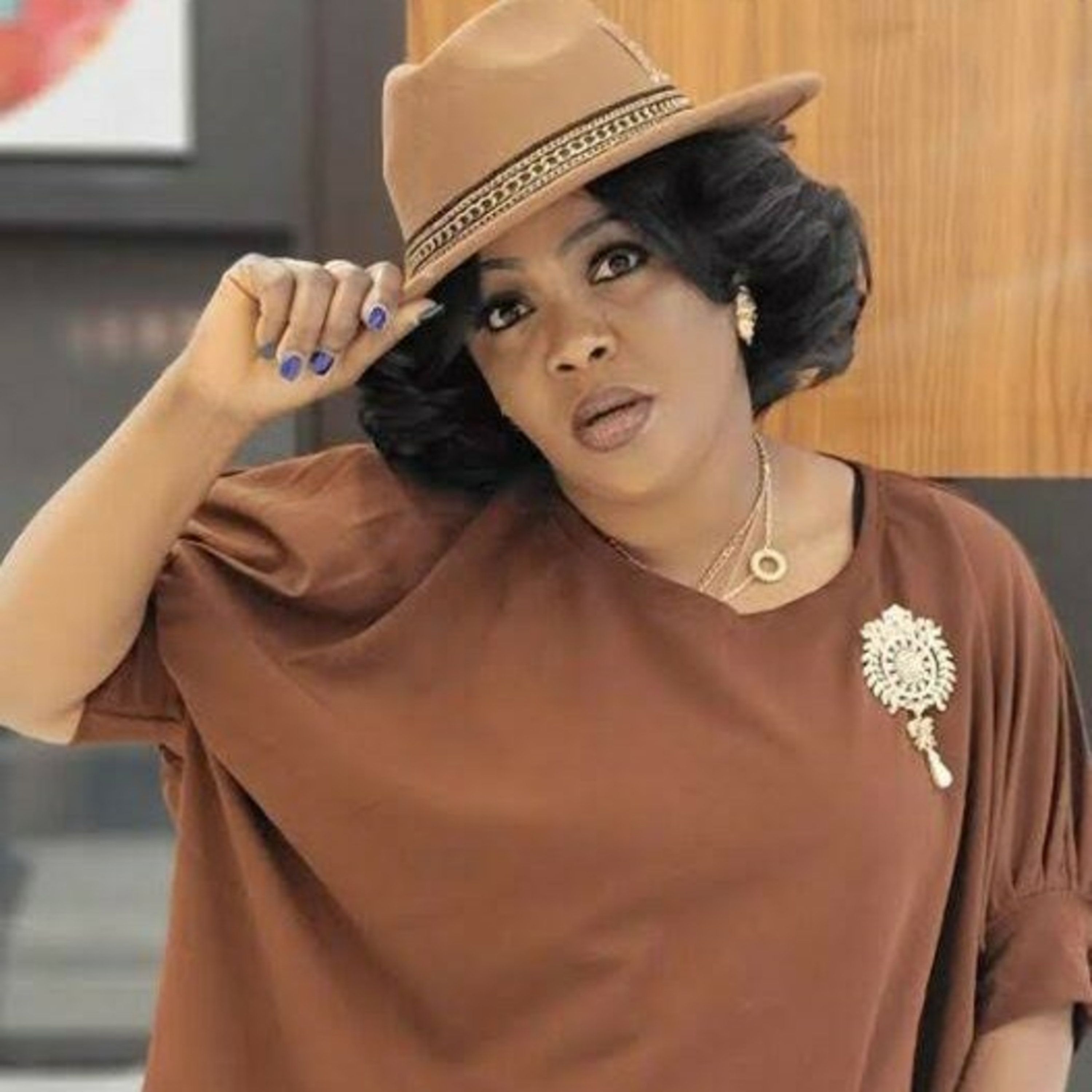 Comedienne Helen Paul under fire following her declaration on women salary  episode artwork
