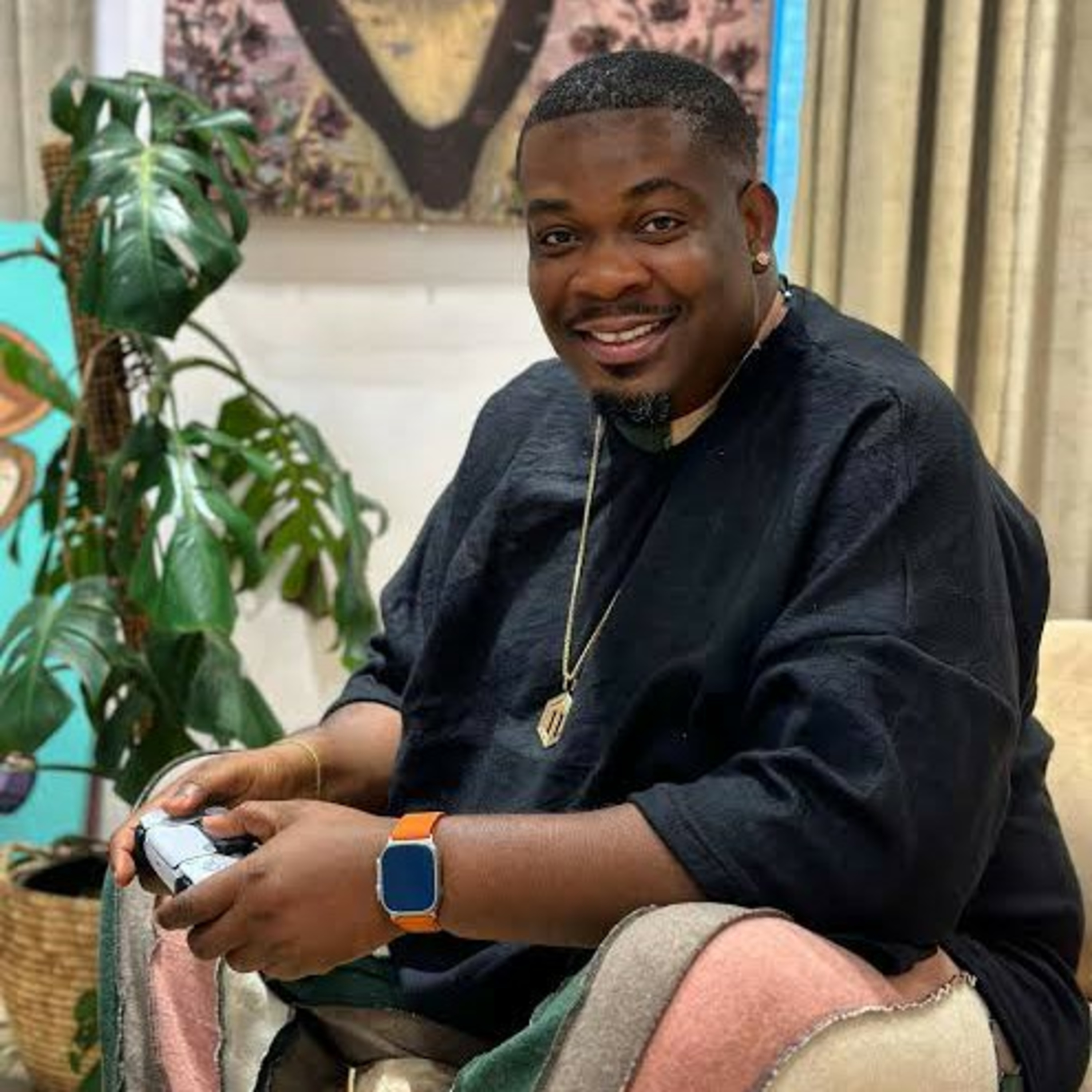 Don Jazzy ones revealed he wanted to sell Mo'hits record. episode artwork