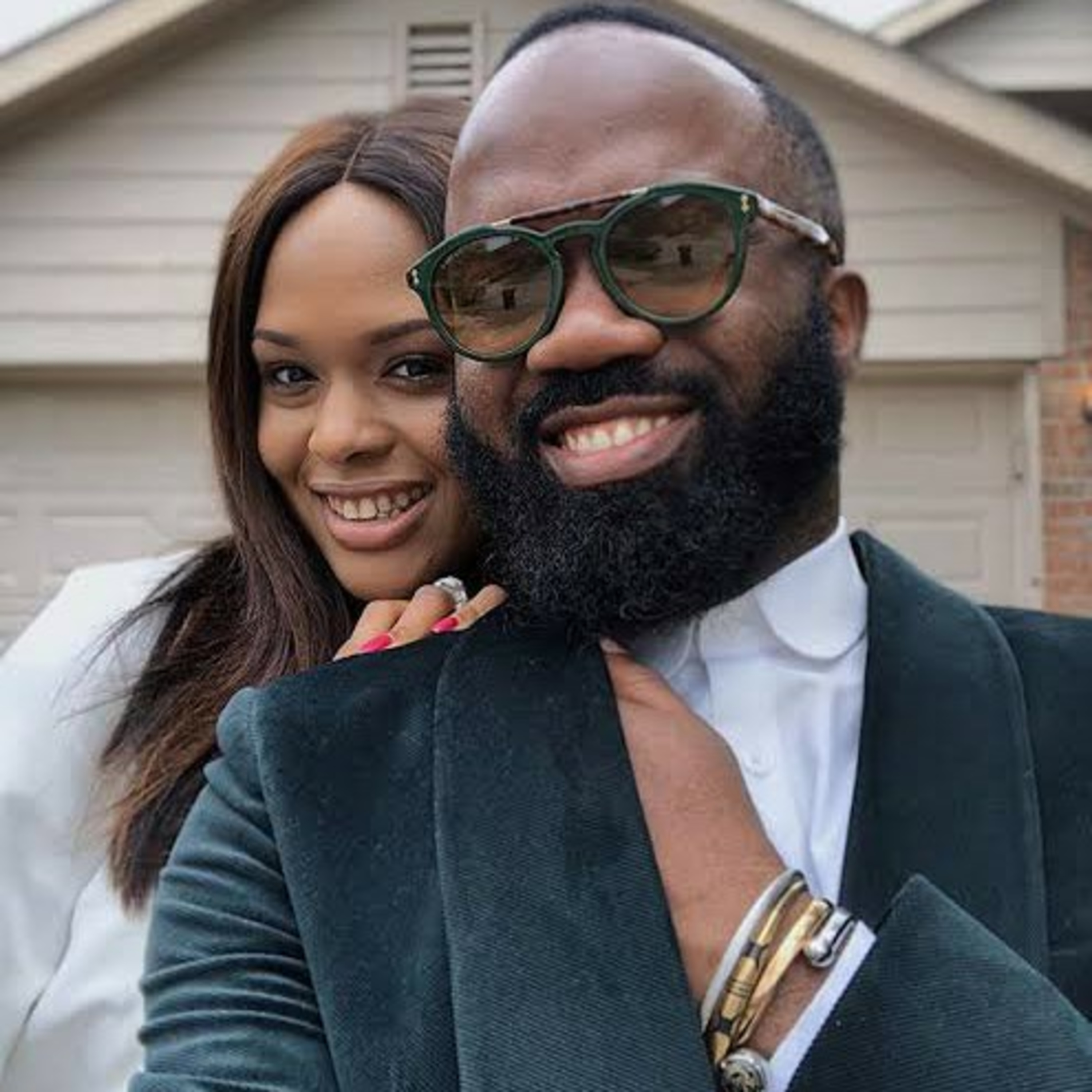Noble Igwe celebrates wife on her birthday
