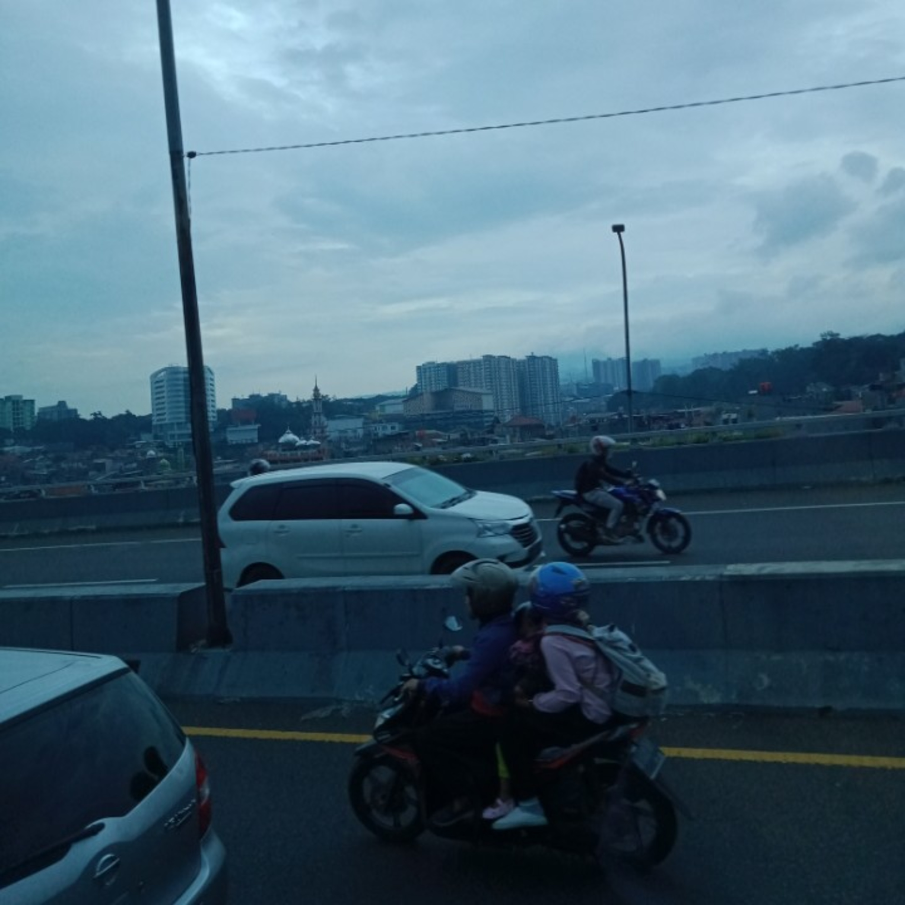 Menyuarakan