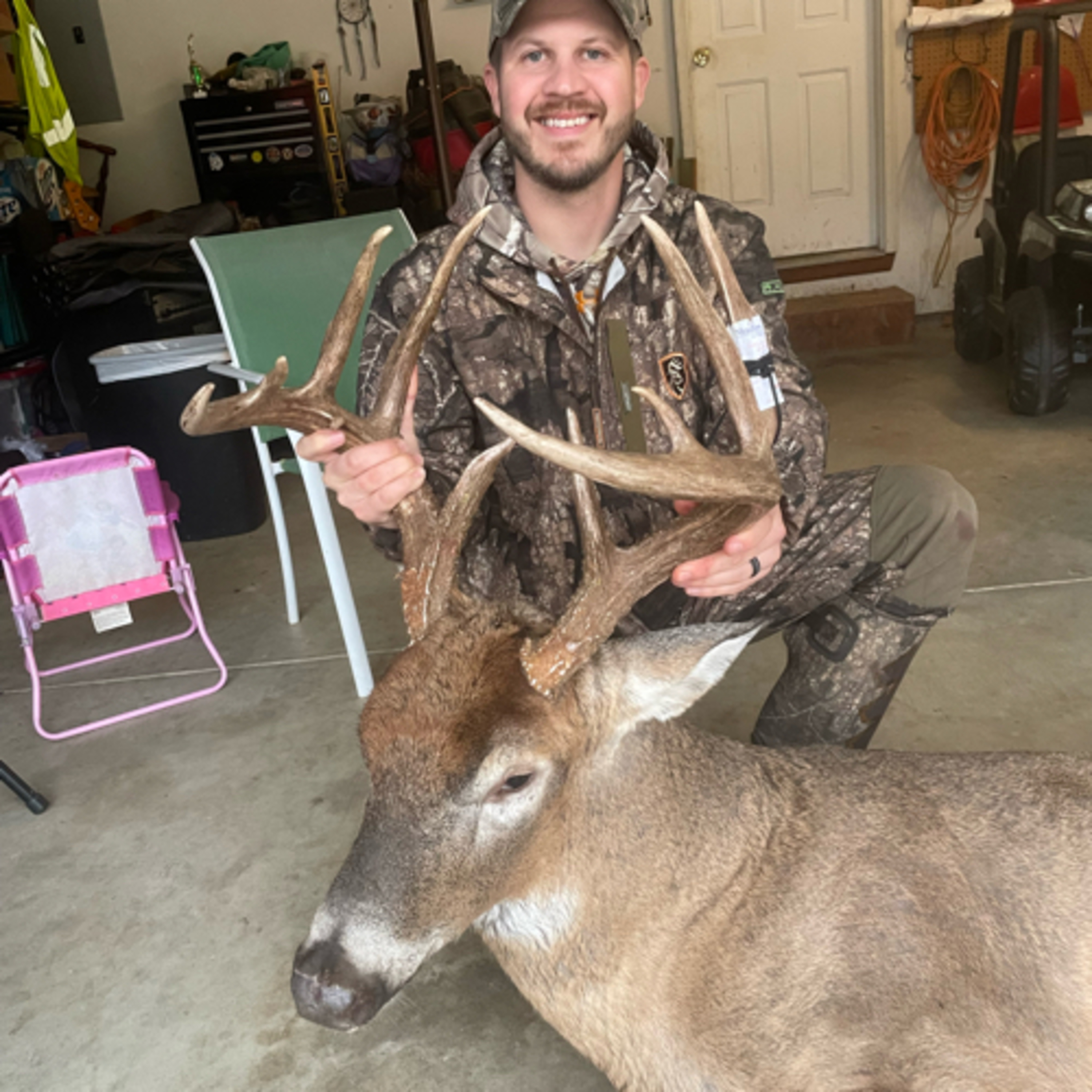 Episode 1. Introducing/Welcoming new Voice of Hoosier Backcountry Zach Brawner to the show, and we discuss his KILLER deer season episode artwork
