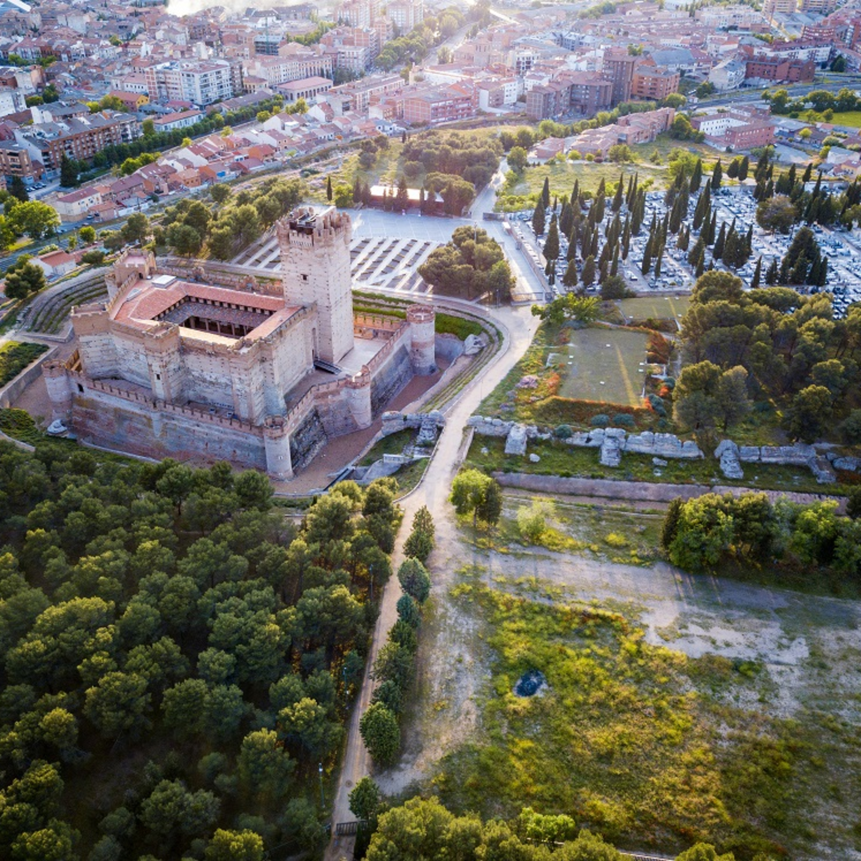 Te damos pistas para que alcances tus metas y conocemos Medina del Campo y su castillo 7 Días X Delante 02052020 episode artwork