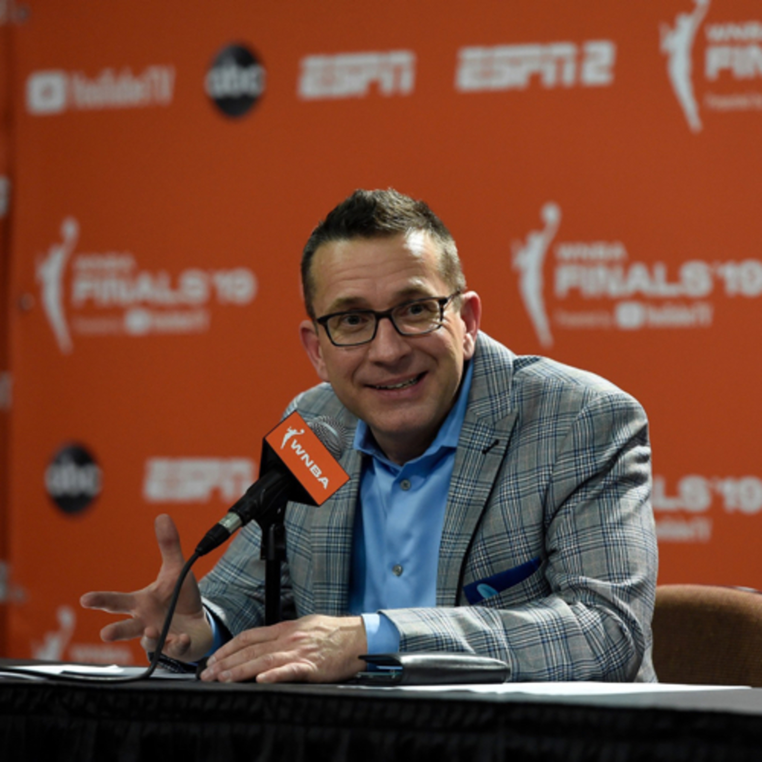 WNBA Connecticut Sun Head Coach Curt Miller  episode artwork