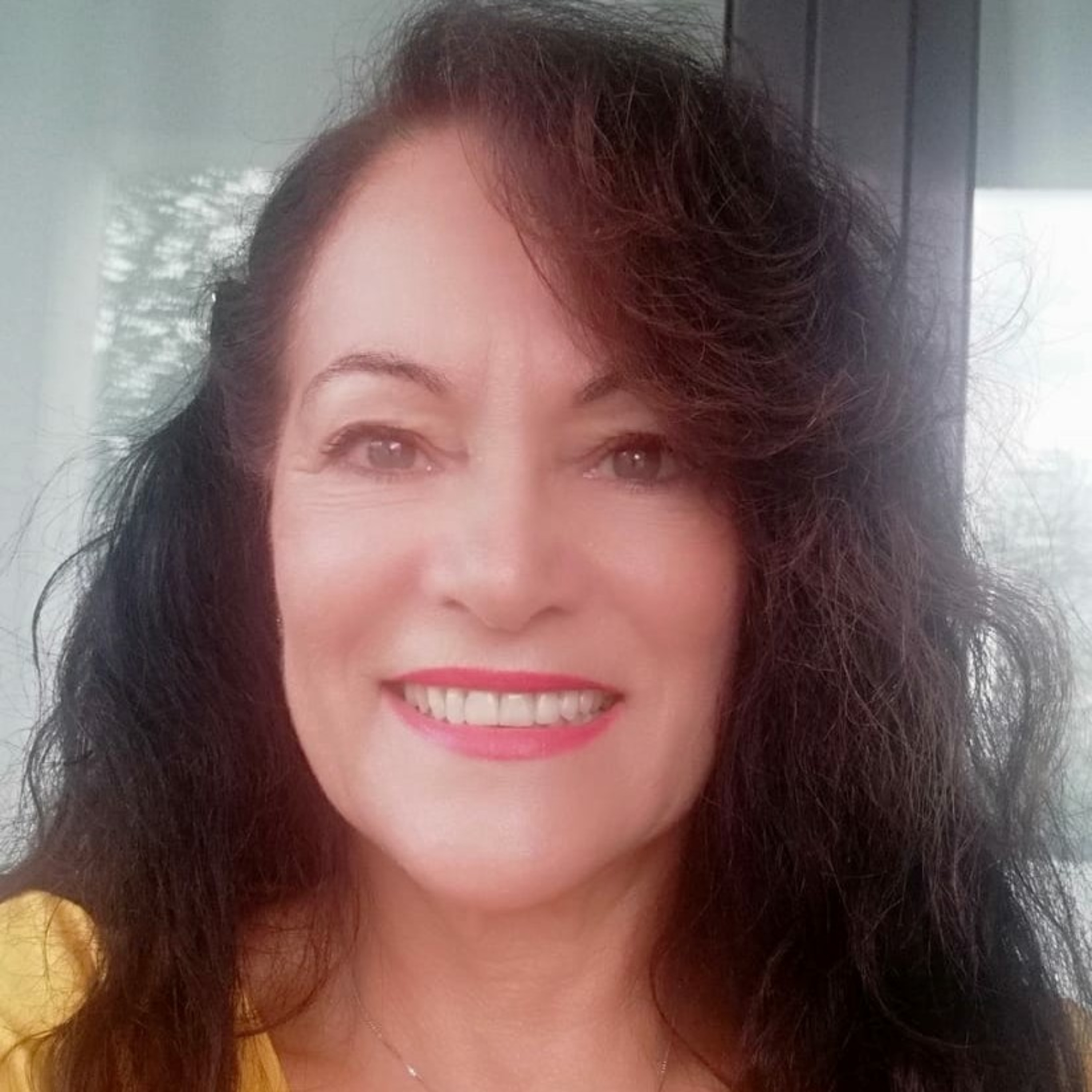 Ieda de Oliveira convida Regina Drummond