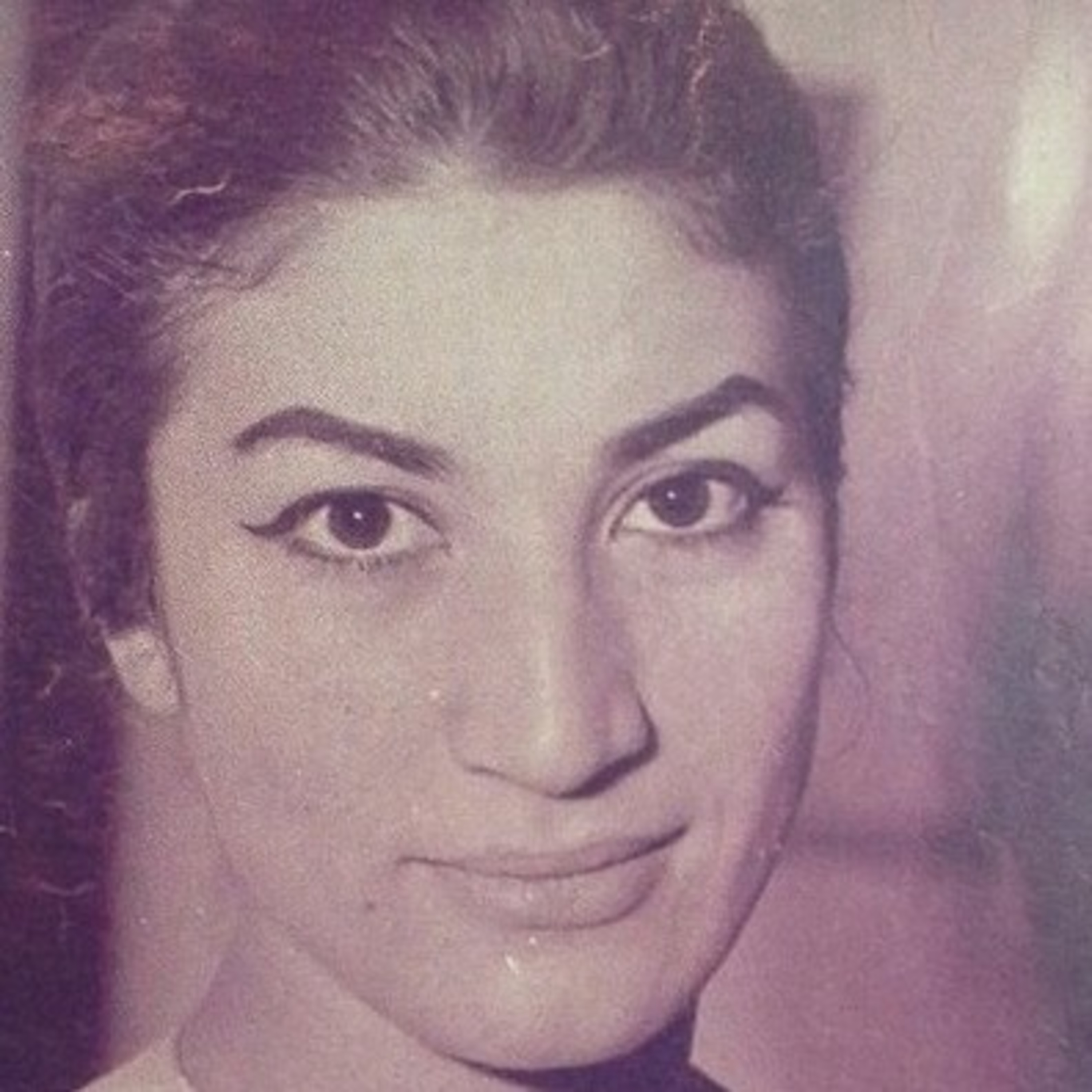 کاور آن کلاغی که پرید از فراز سر ما و فرو رفت در ..... 💖 فتح باغ 💖 شعر و صدا فروغ فرخزاد