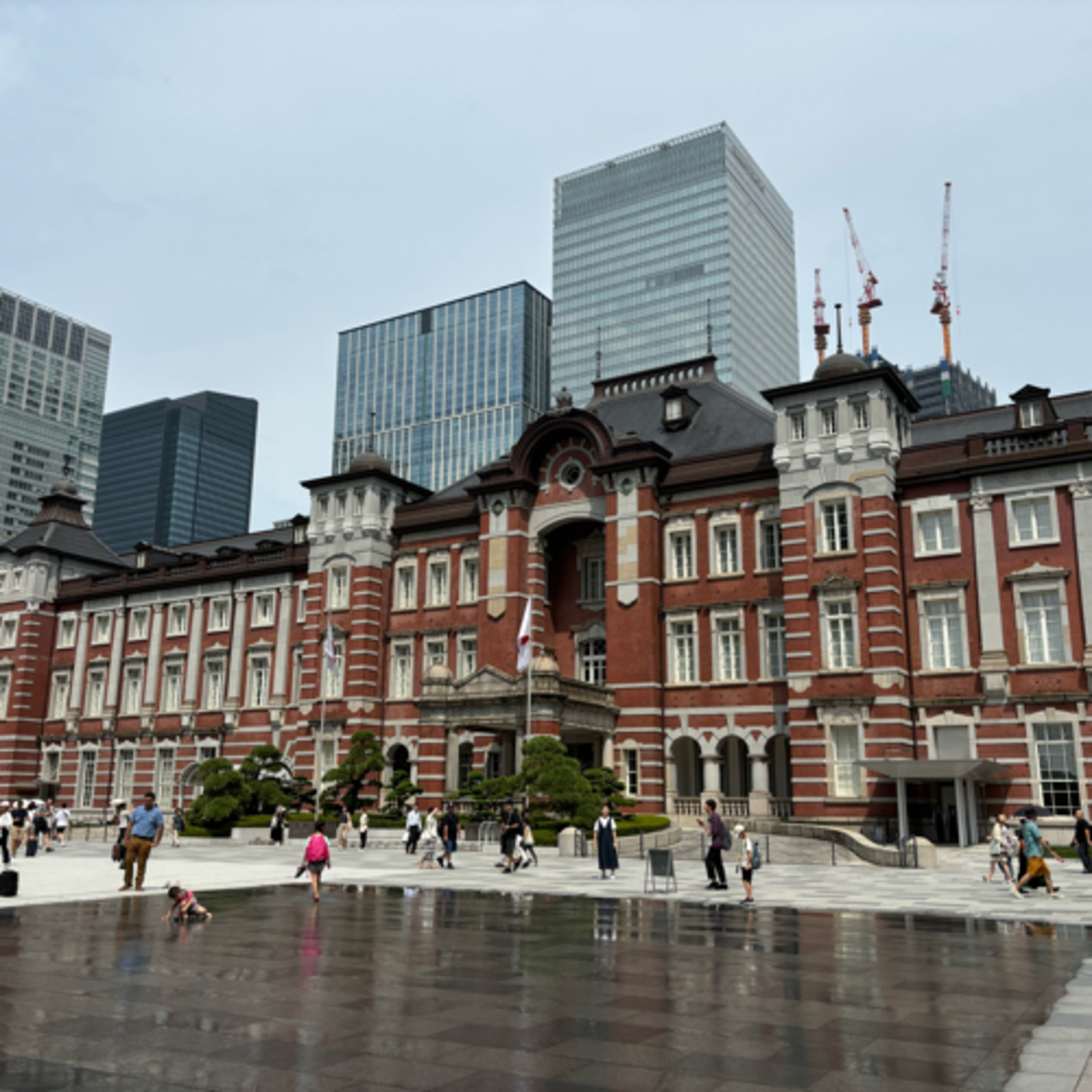 【binaural】Tokyo Station Stroll : Part1
