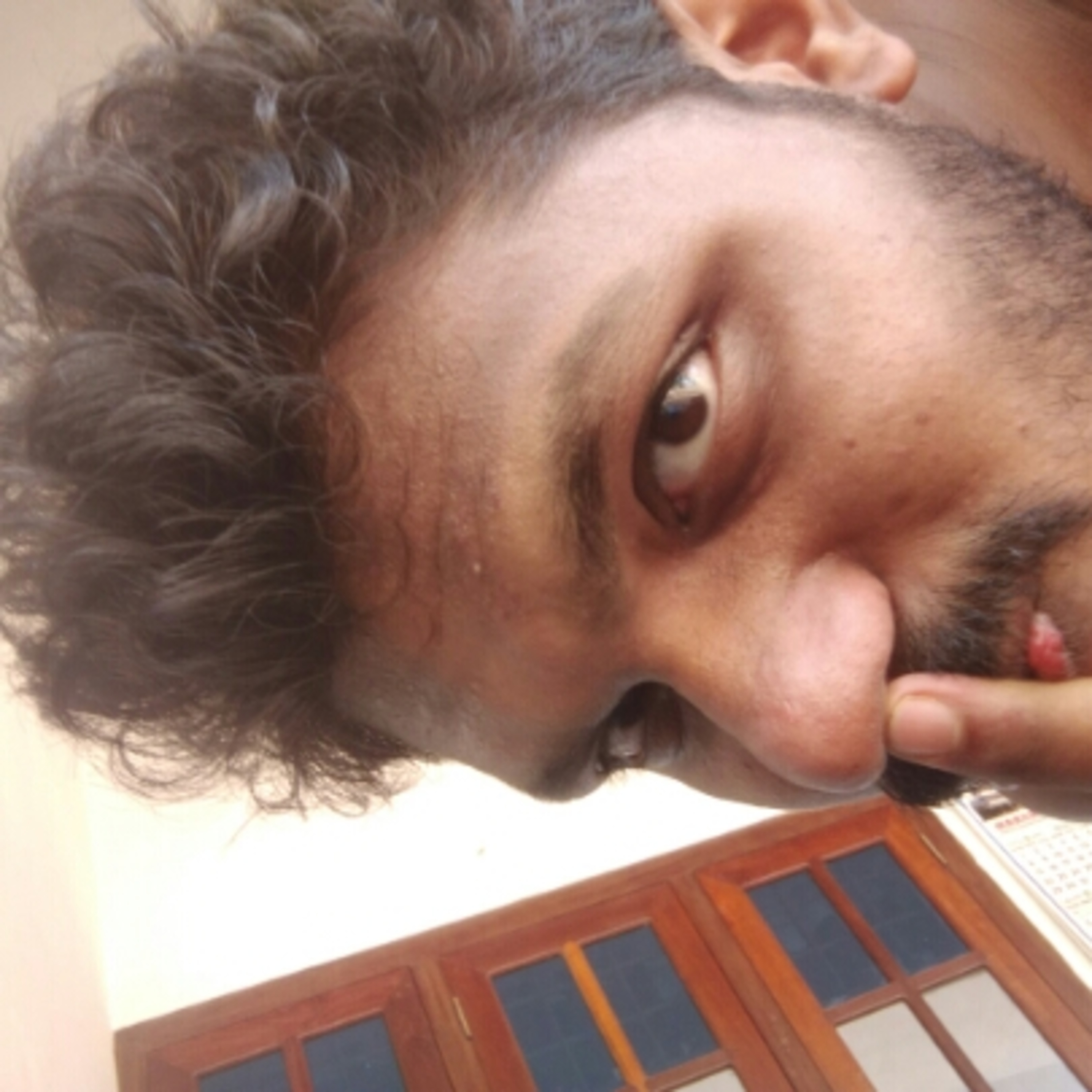 എന്നാ പിന്നെ നോക്കി നിക്കാതെ പോരിനെടാ ചങ്കുകളേ...😍😍😍