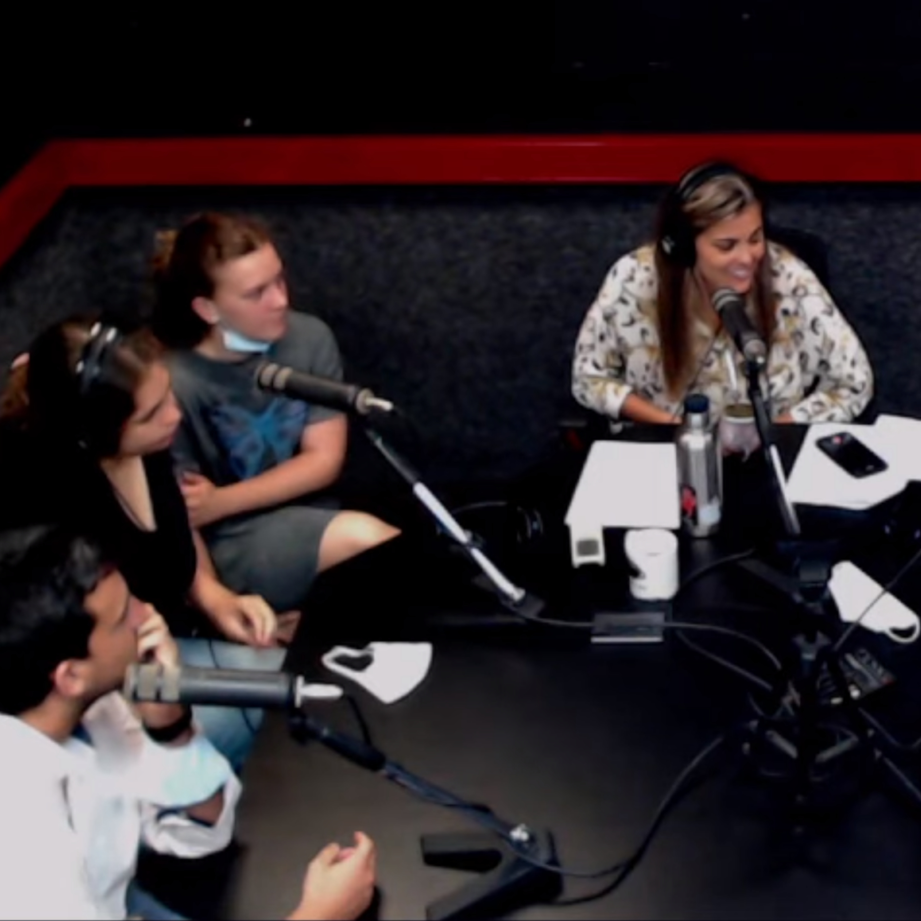 Episodio 26. El paso de la adolescencia a la adultez ¿Qué tienen para decir los adolescentes? episode artwork